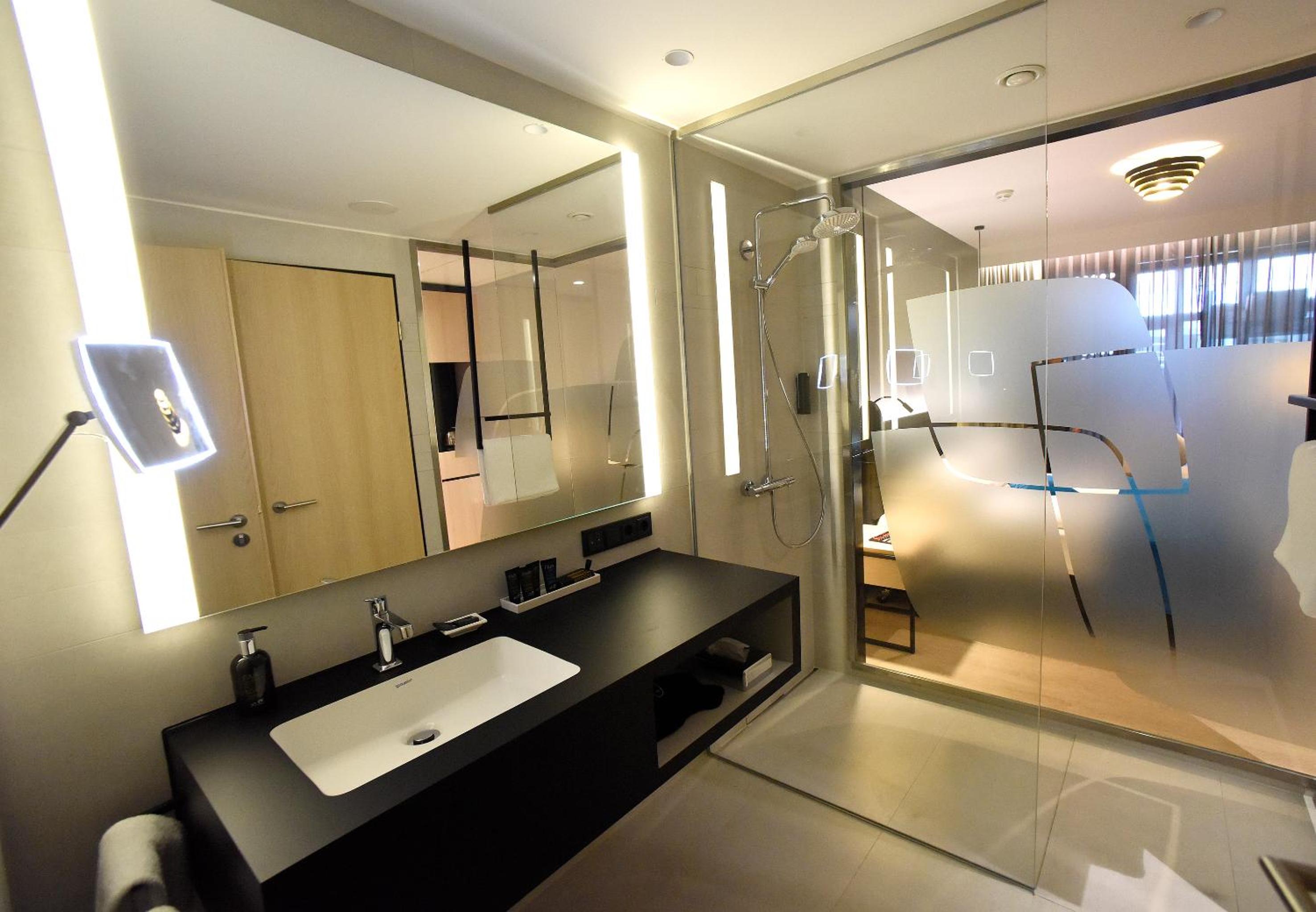 Superior Room - Bay Window photo 3