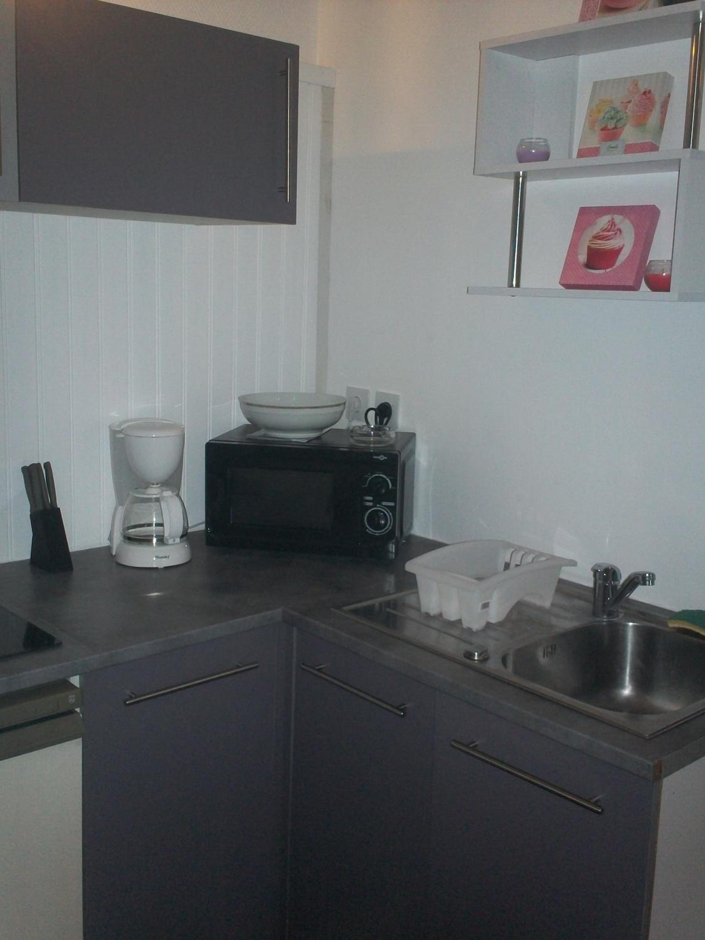 One-Bedroom Apartment - Photo 1