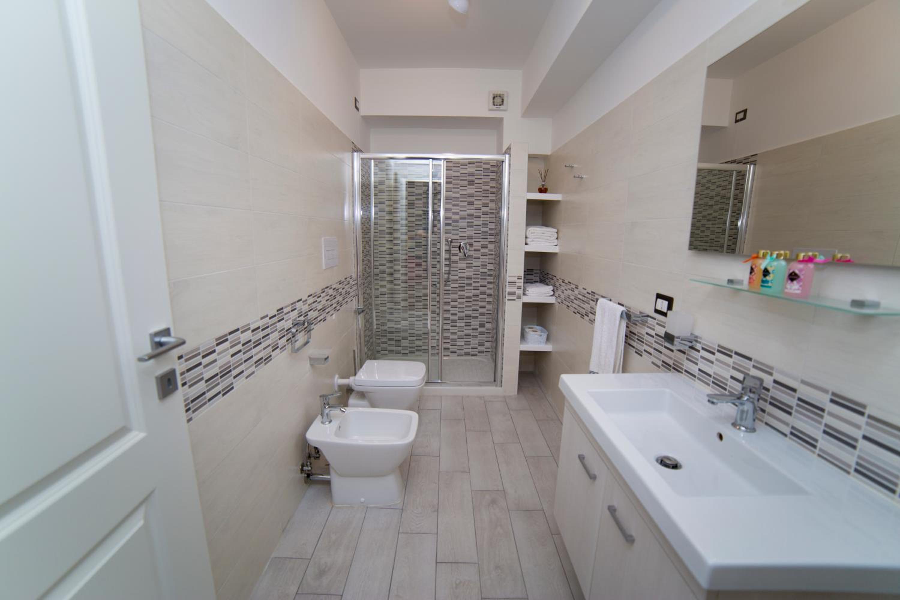 Comfort Quadruple Room - Photo 16