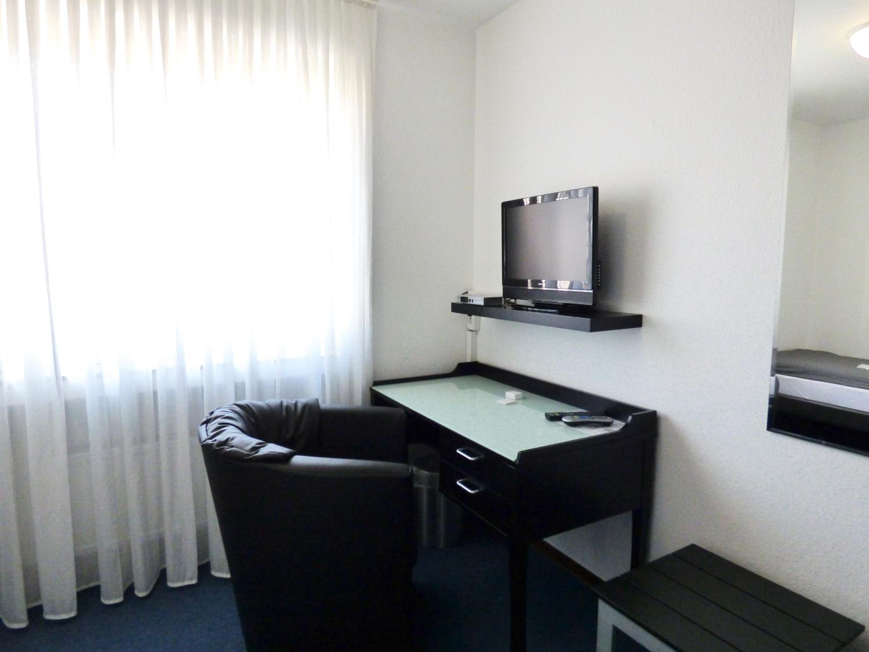 Single Room photo 3