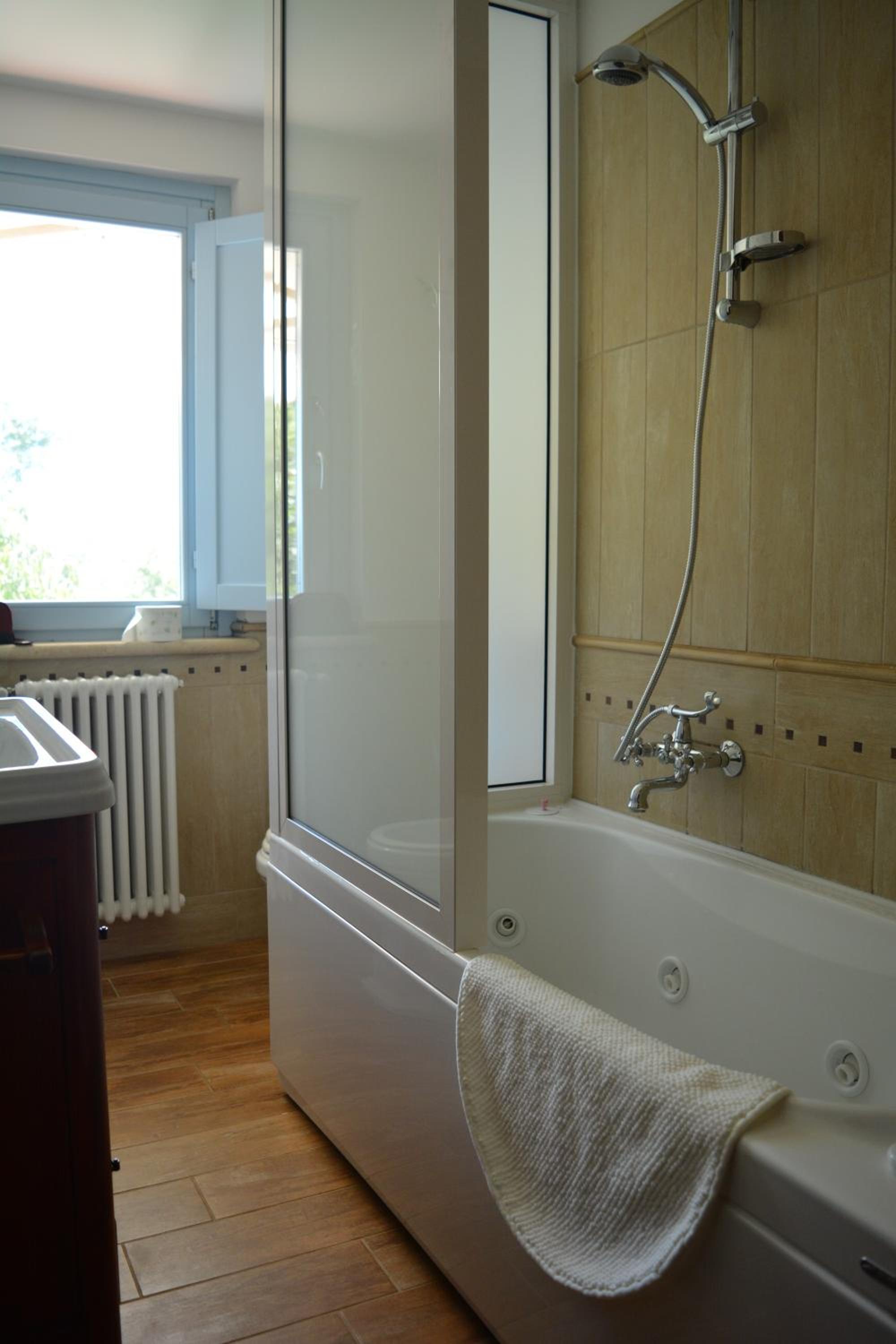 Classic Triple Room photo 2