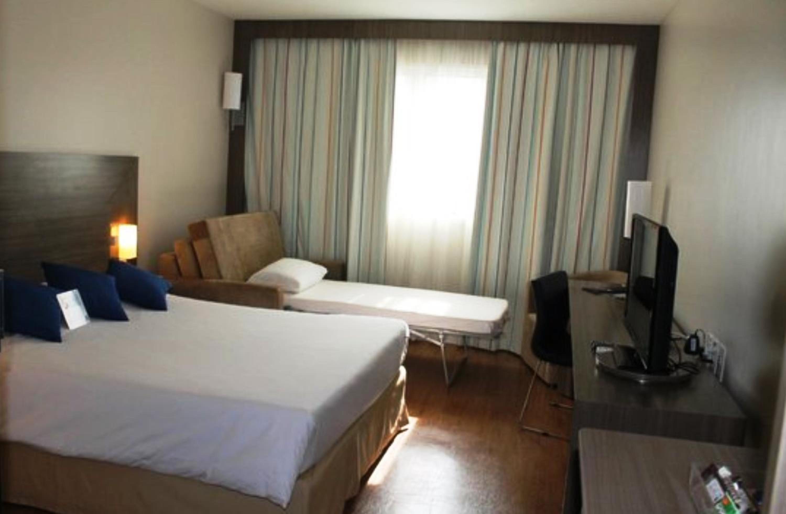 Superior Double Room with Sofa - Photo 9