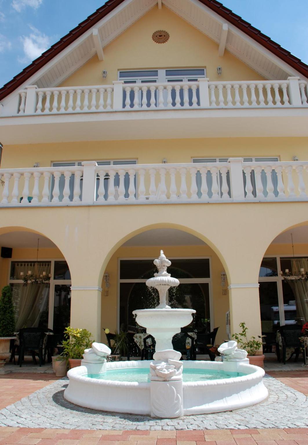 Junior Suite with Balcony photo 2