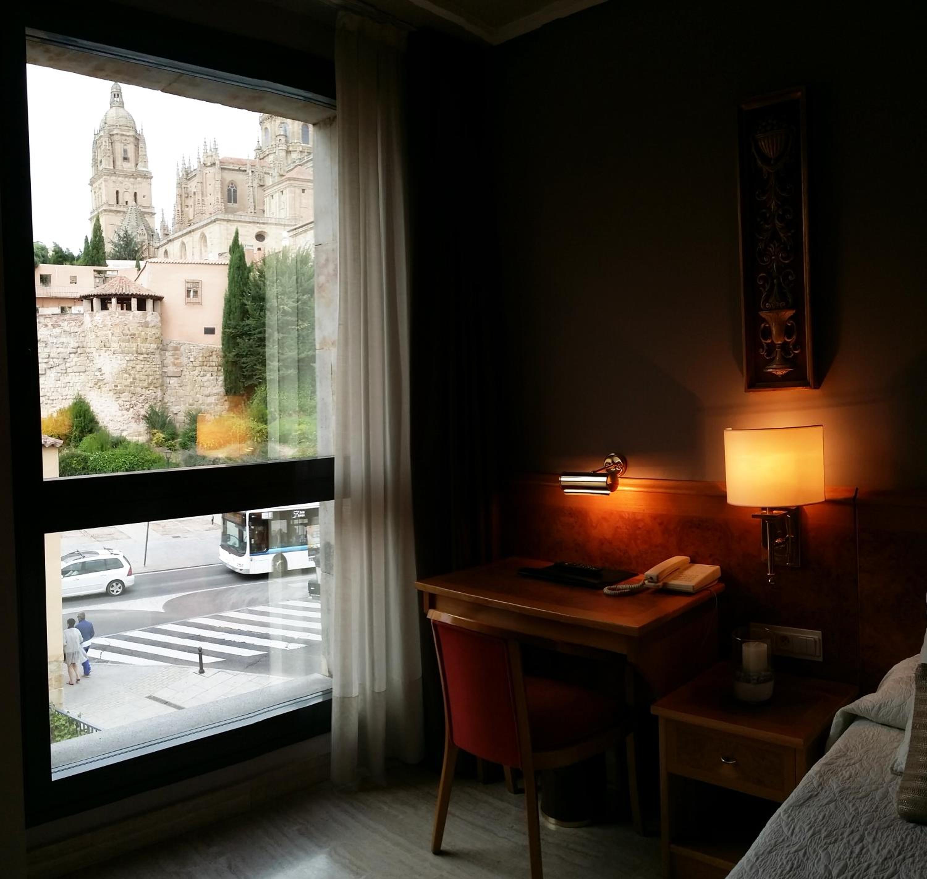 Double or Twin Room - Photo 7