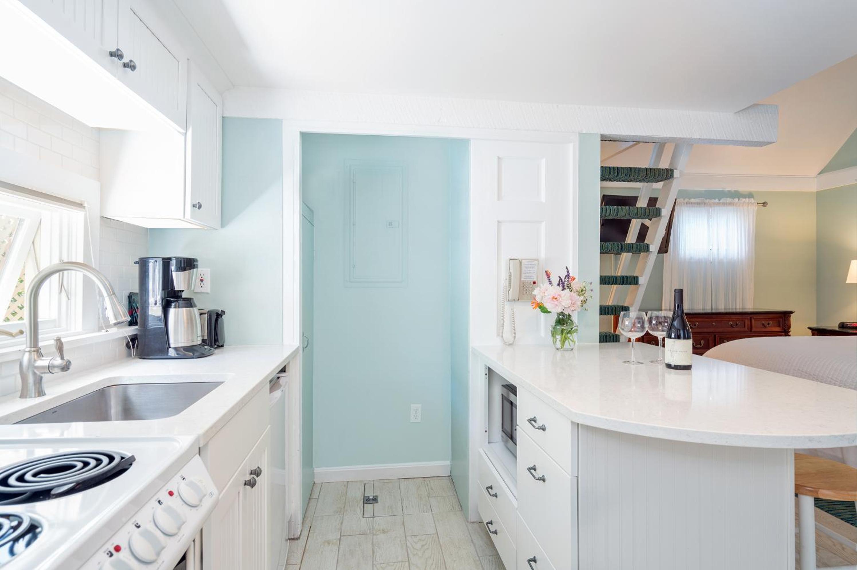 Cozy Cottage - Photo 4