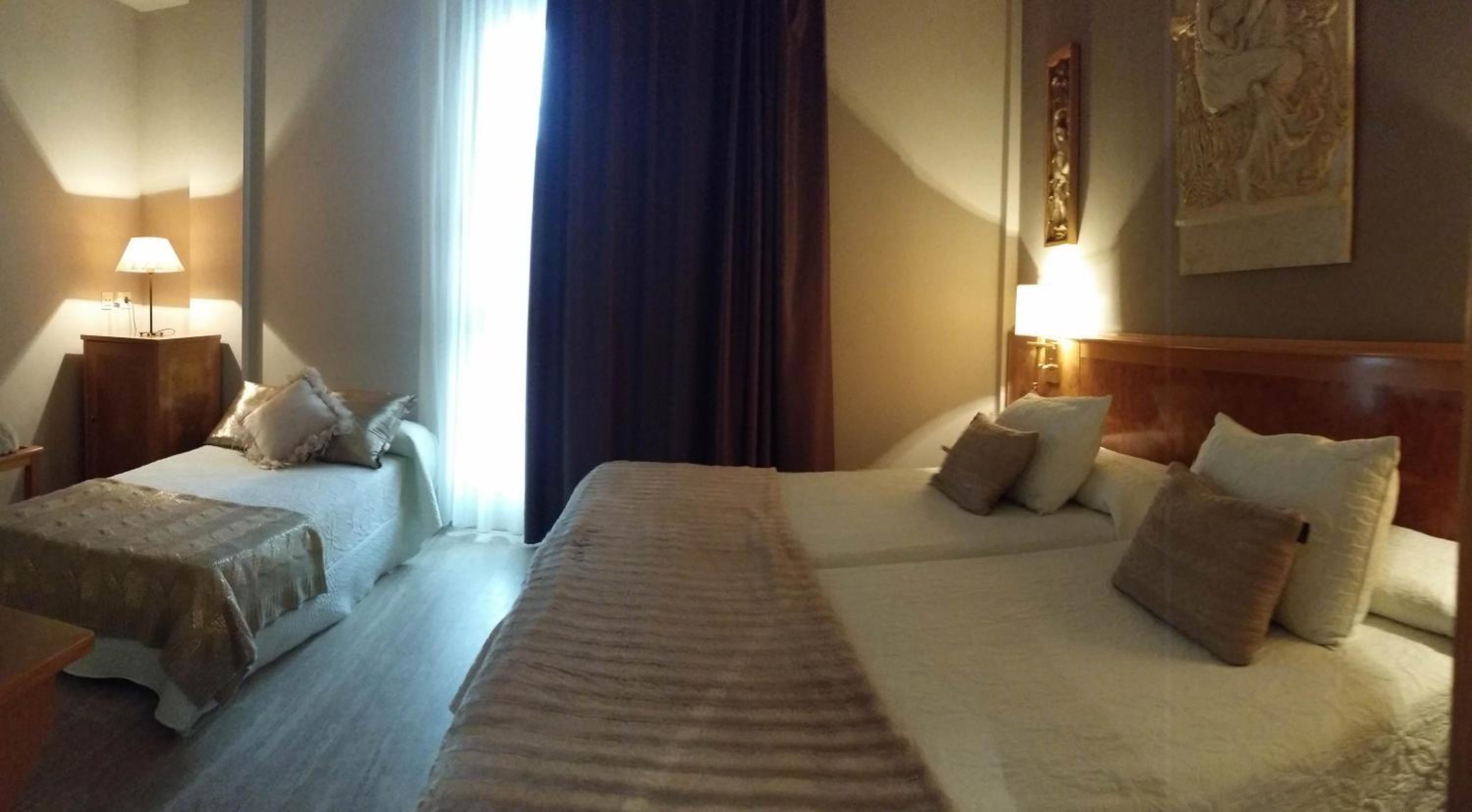 Triple Room - Photo 1