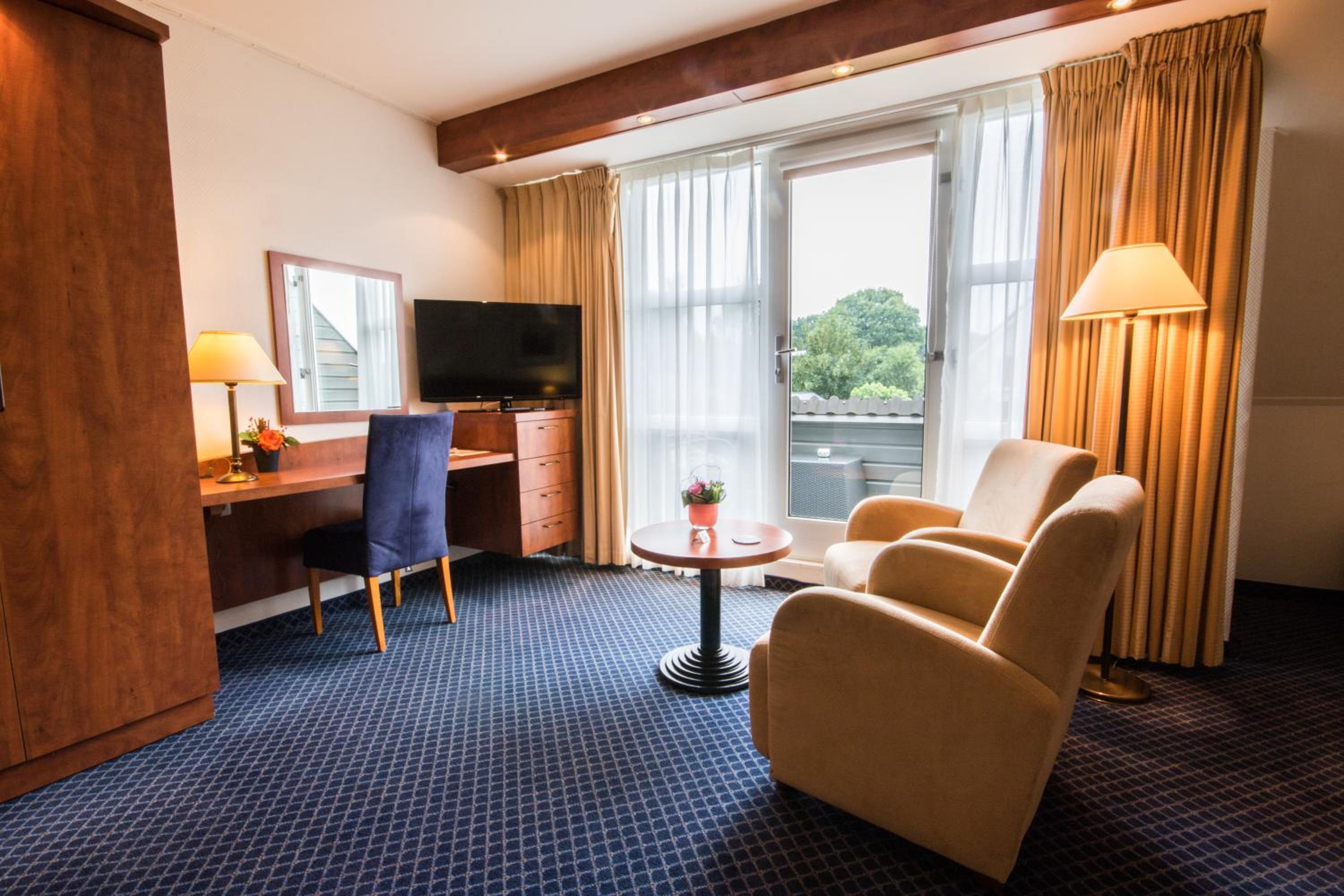 Suite - Photo 6