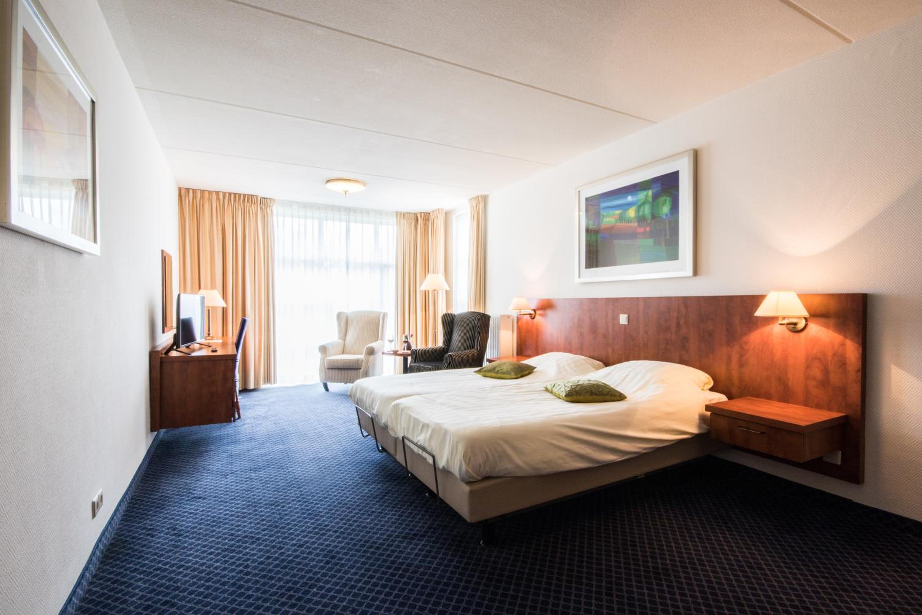 Large Double Room - Photo 3
