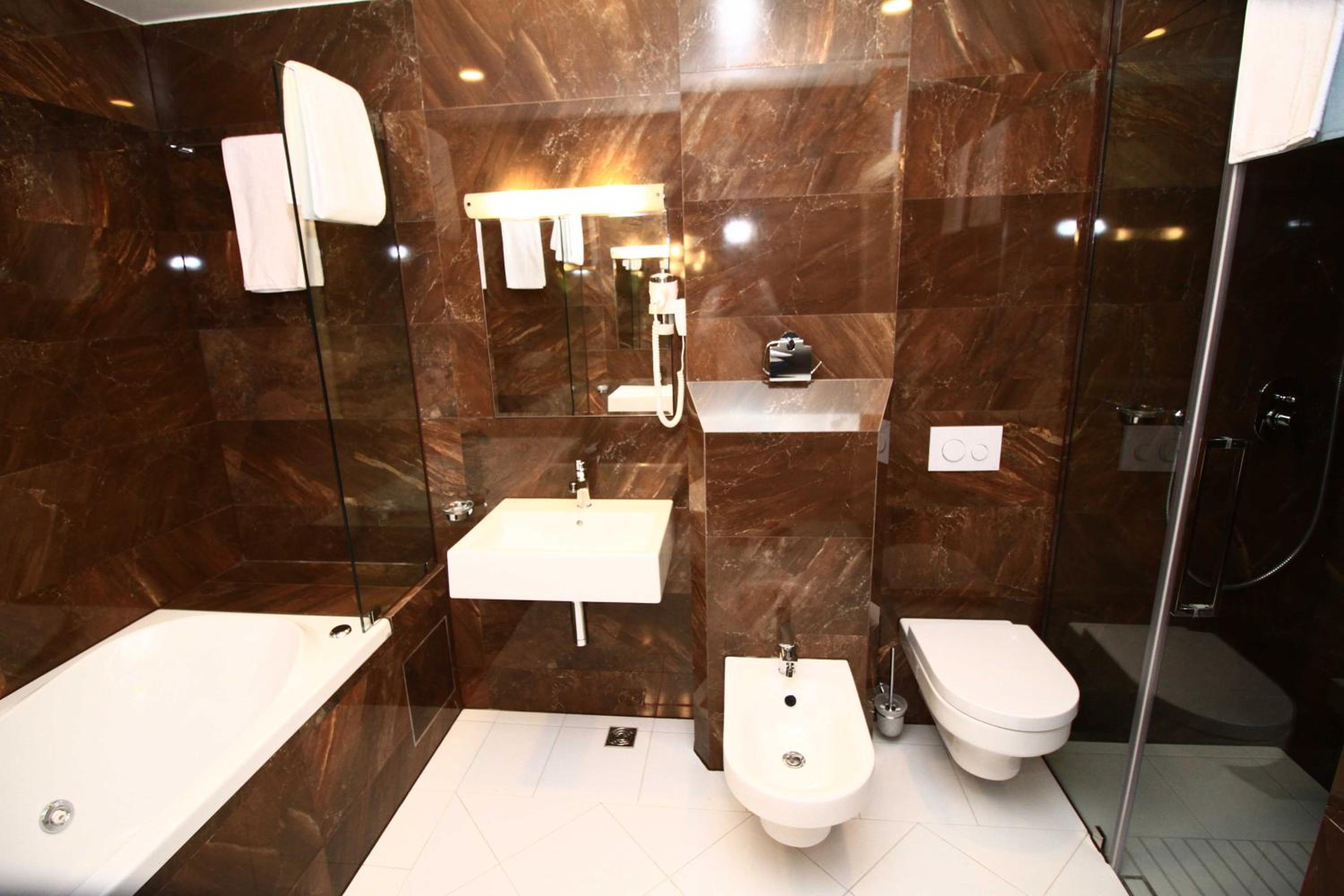 Premium Suite with Balcony