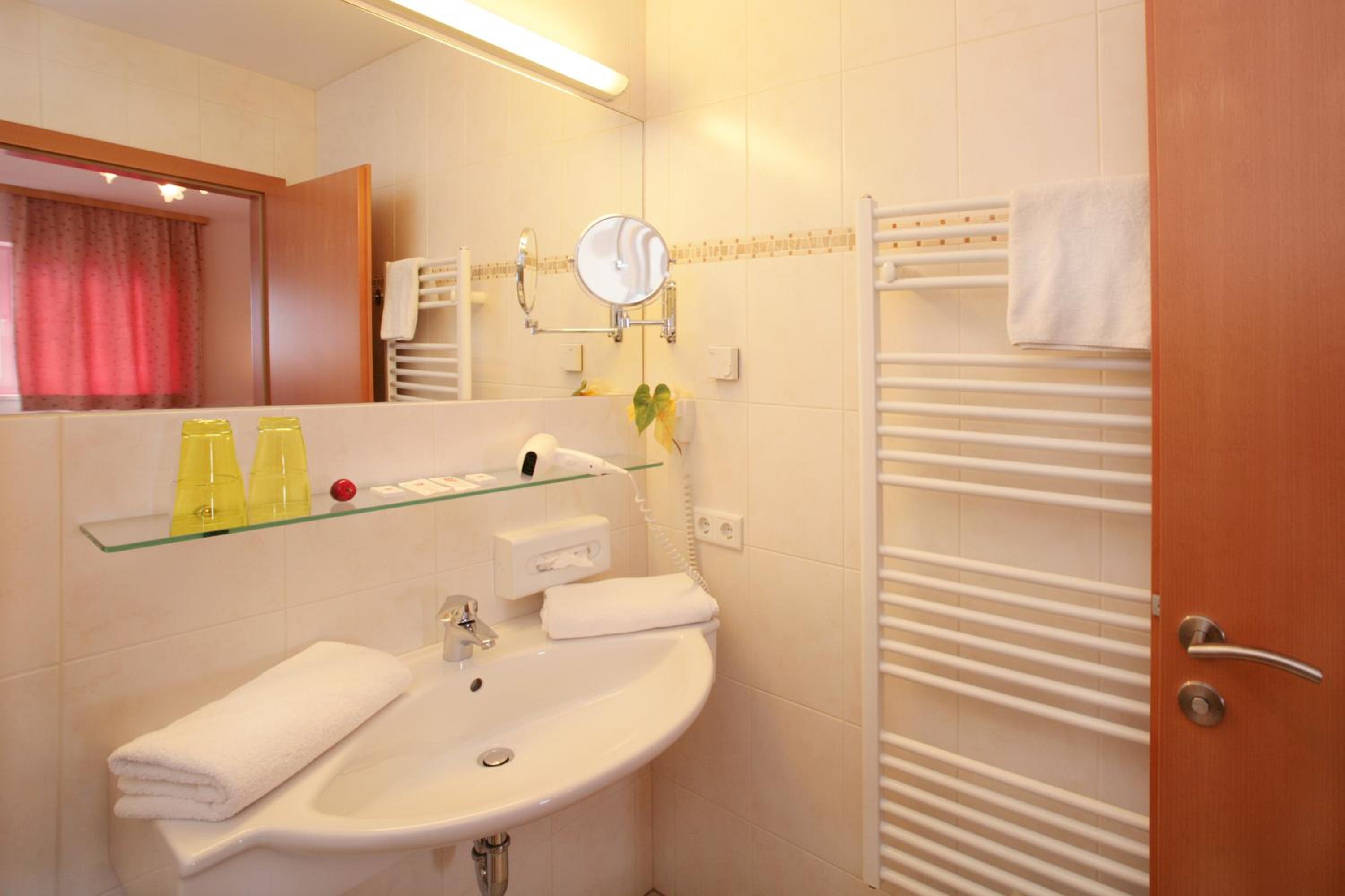 Two-Bedroom Apartment - Photo 4