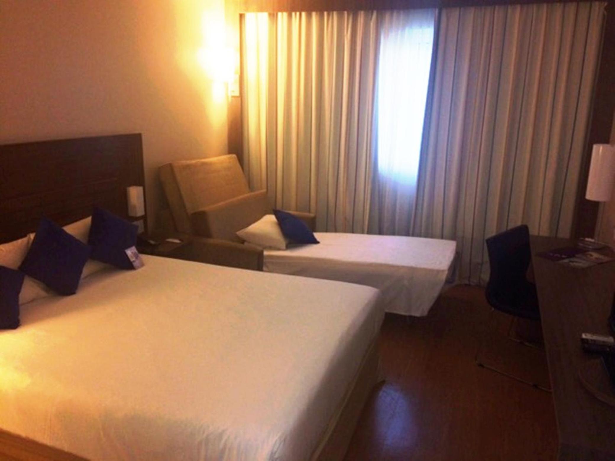 Superior Double Room with Sofa - Photo 7