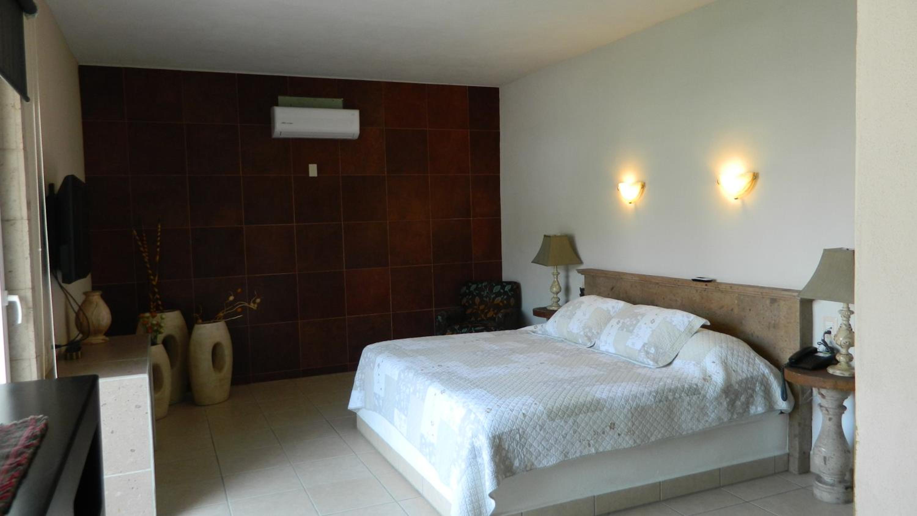 Condo Deluxe with Kitchen