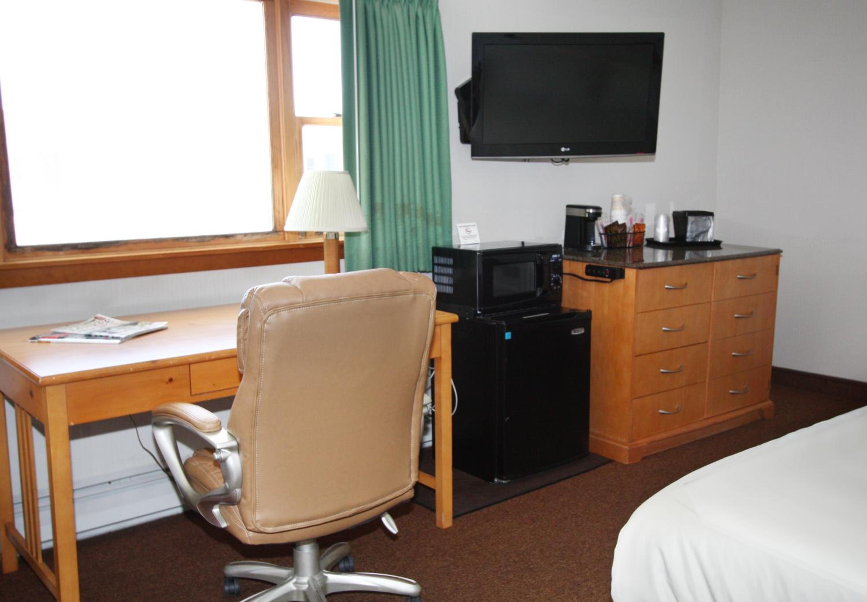 Queen Room - Disability Access - Non-Smoking photo 3