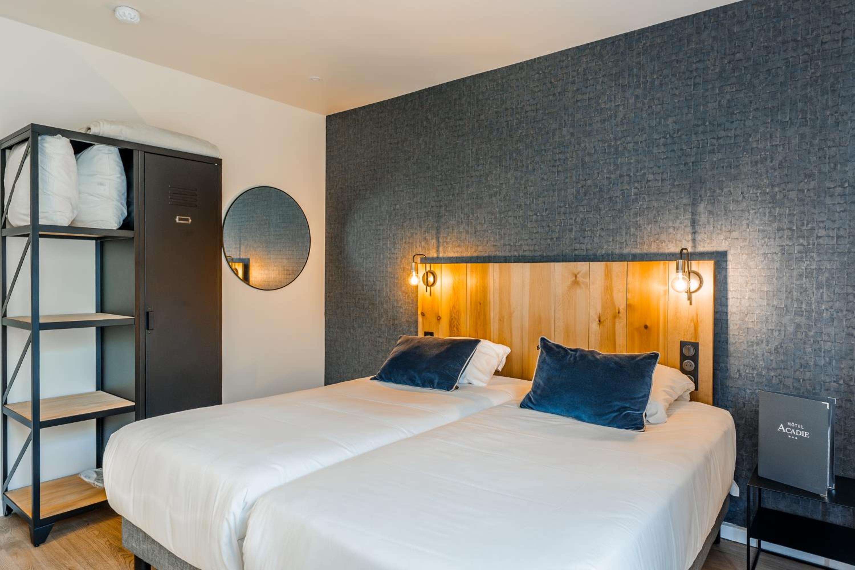 Superior Twin Room - Photo 8