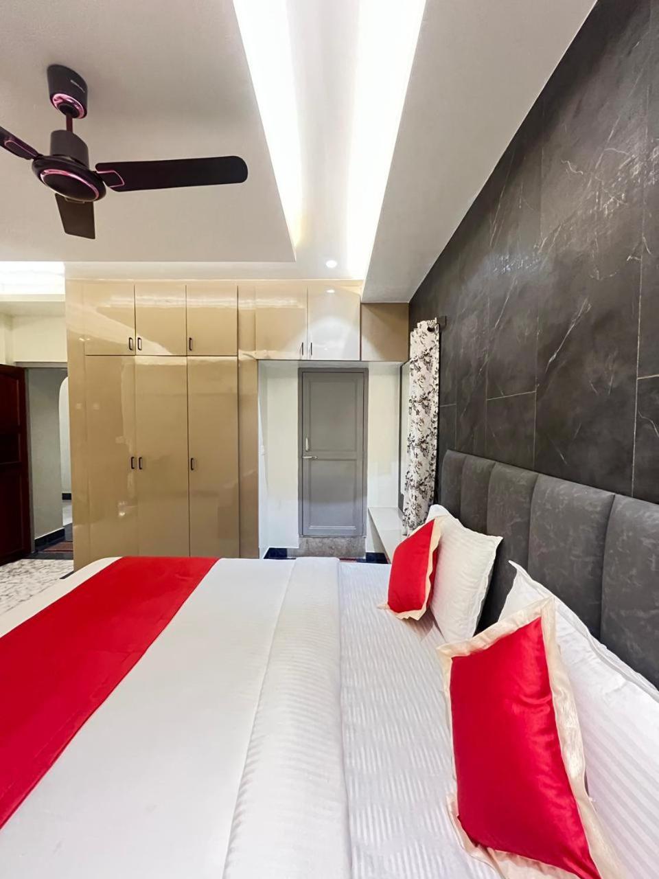 Suite Apartment photo 2