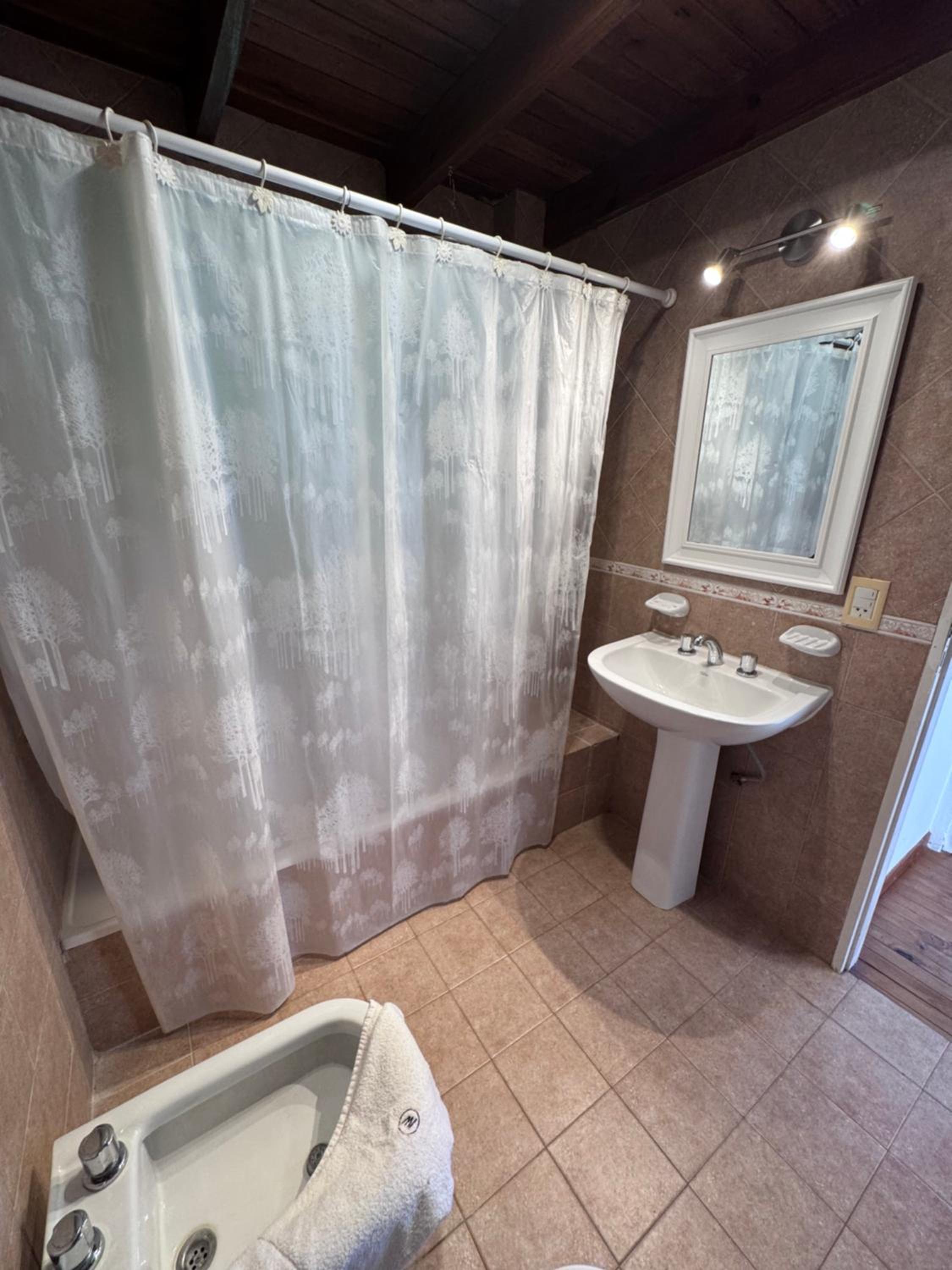 One-Bedroom Apartment with Park View photo 2
