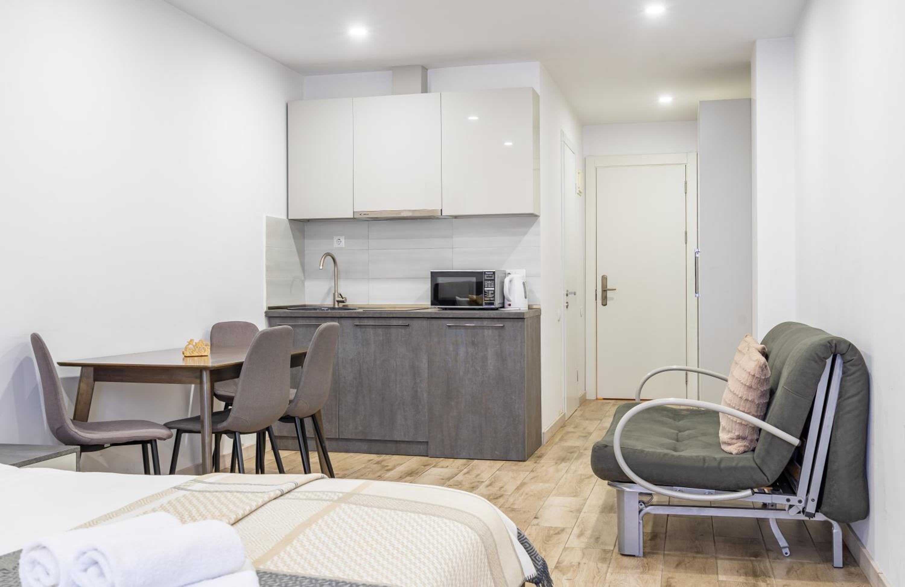 Studio Apartment