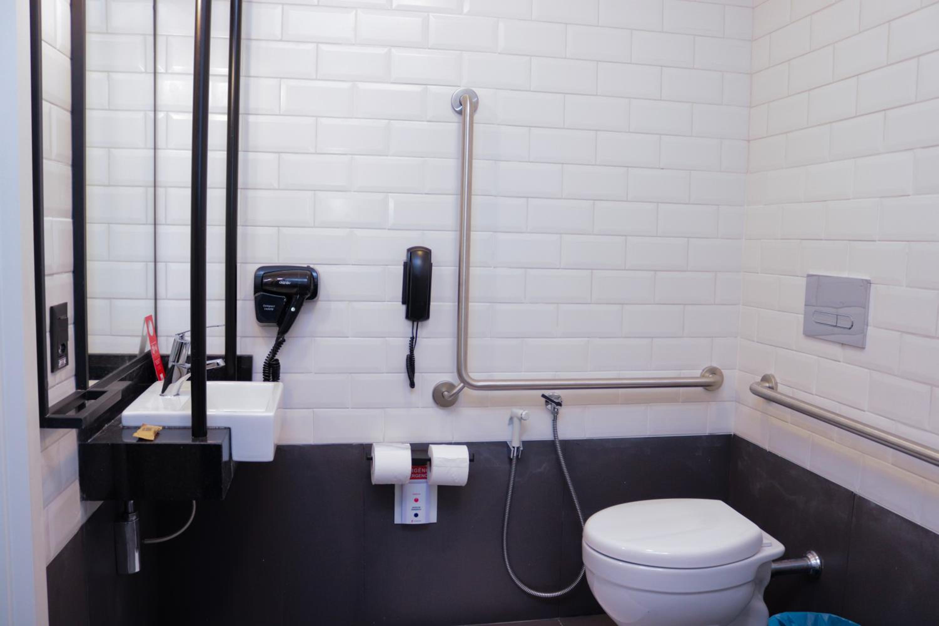 Standard Room - Mobility Accessible