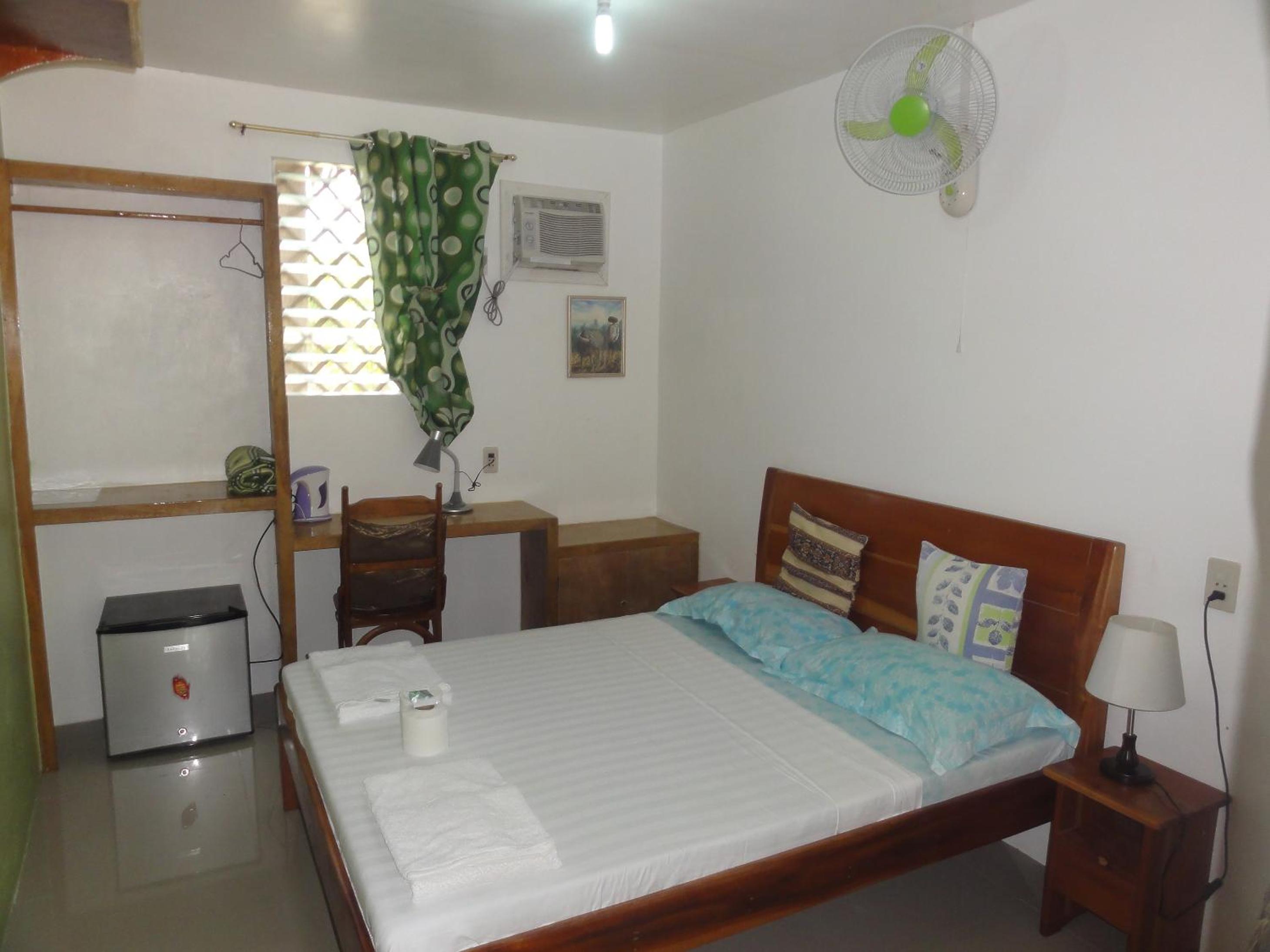 Deluxe Double Room with Balcony - Photo 2