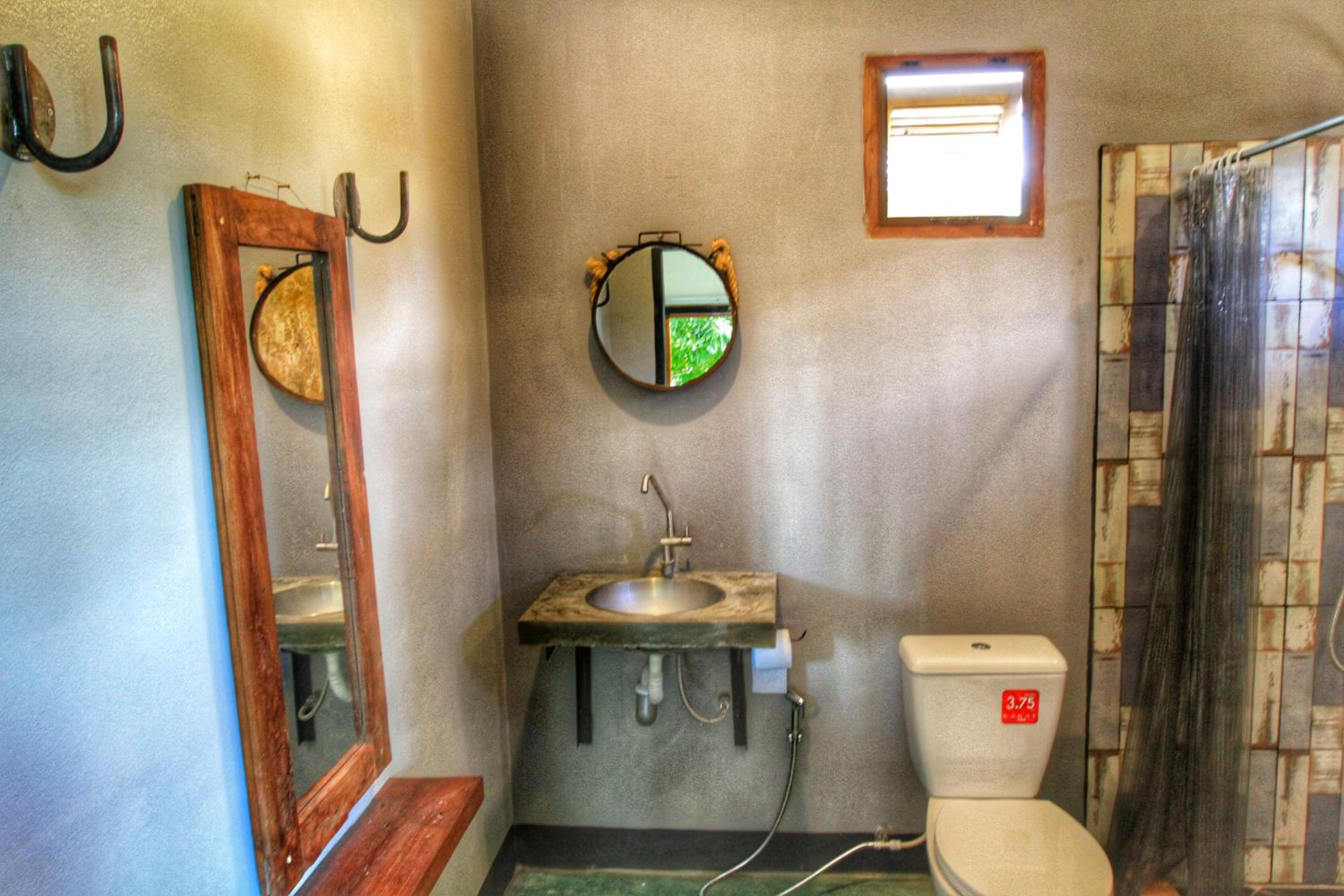 Family Suite with Balcony - Photo 7