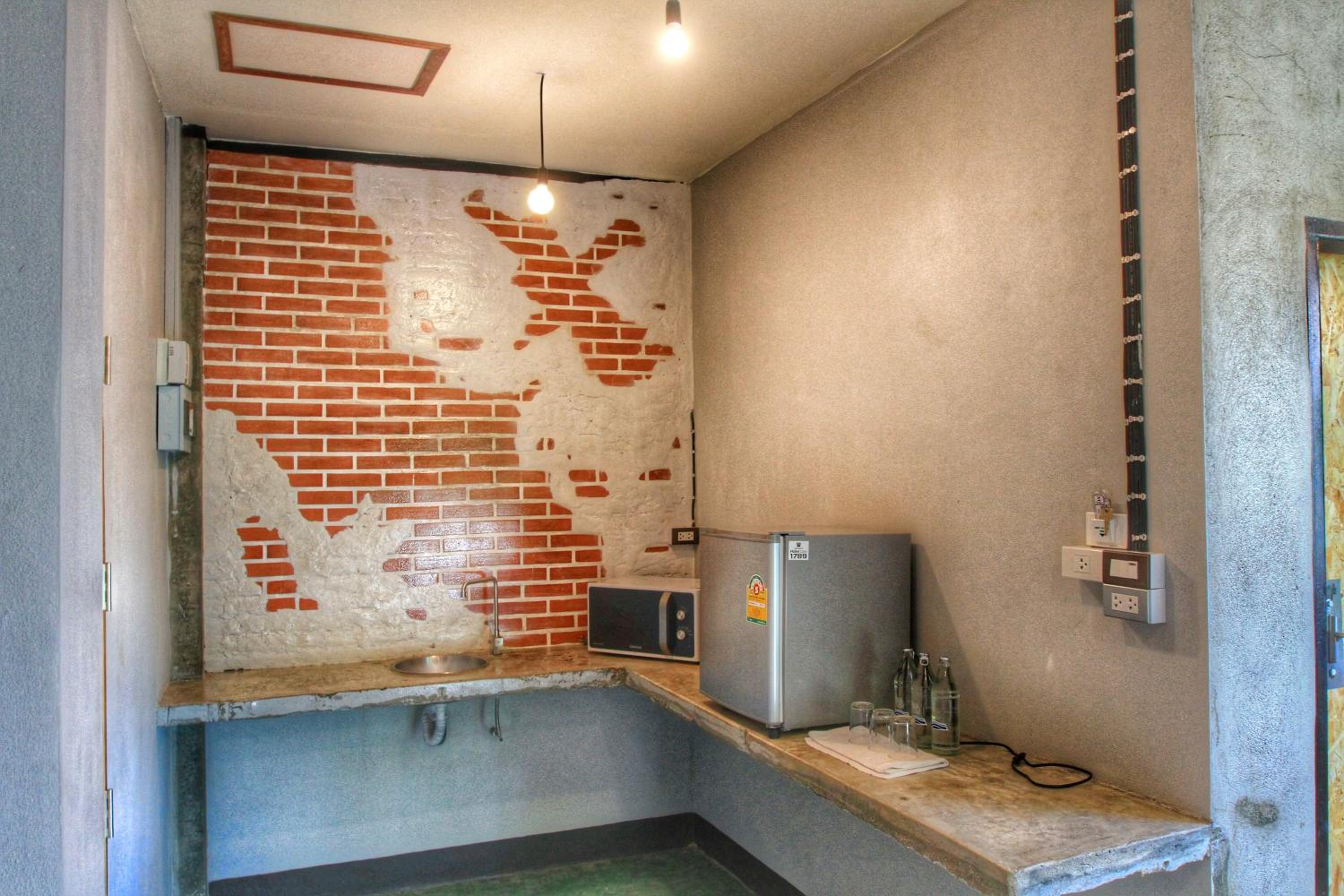 Family Suite with Balcony - Photo 3