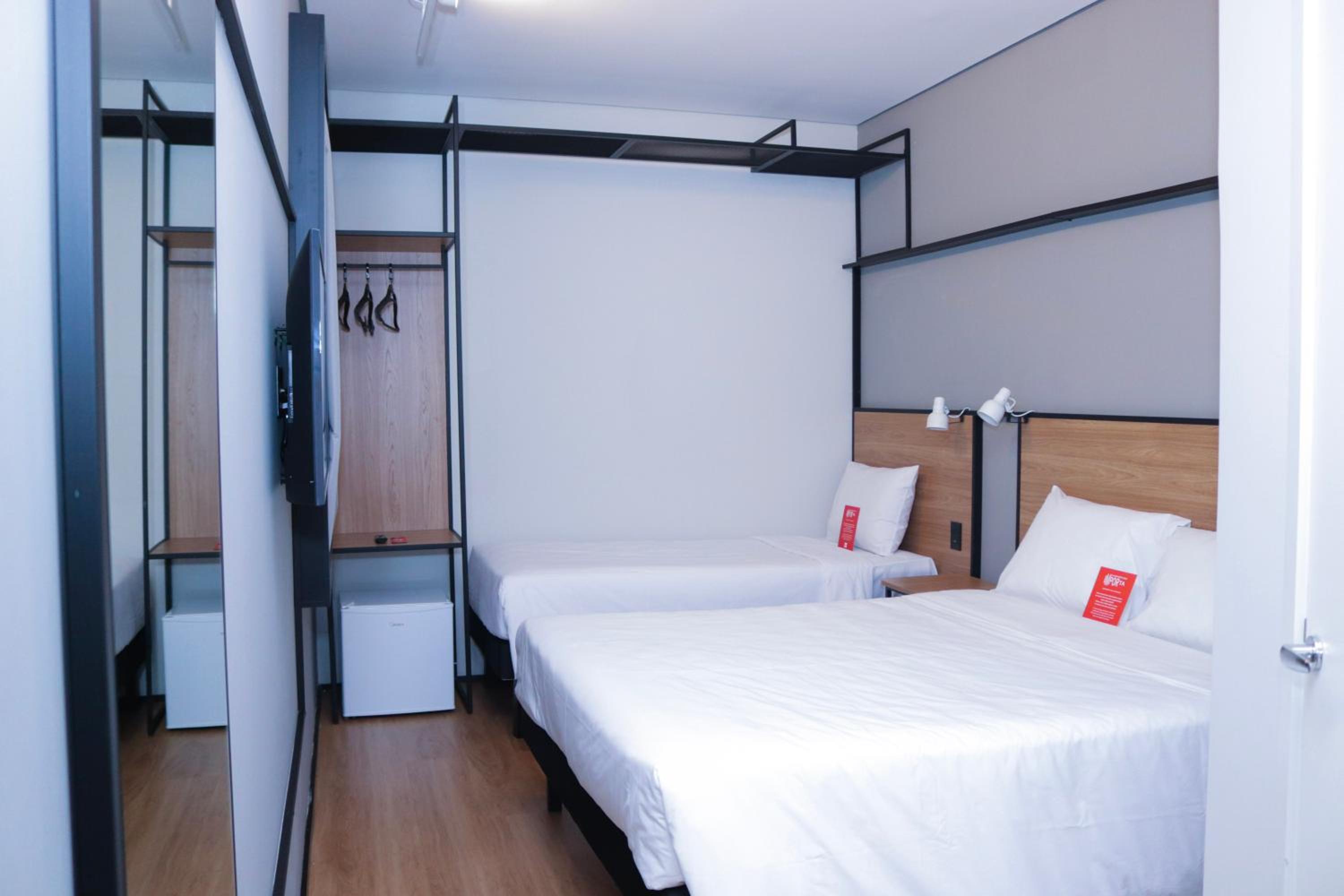 Standard Room with One Double Bed and One Single Bed