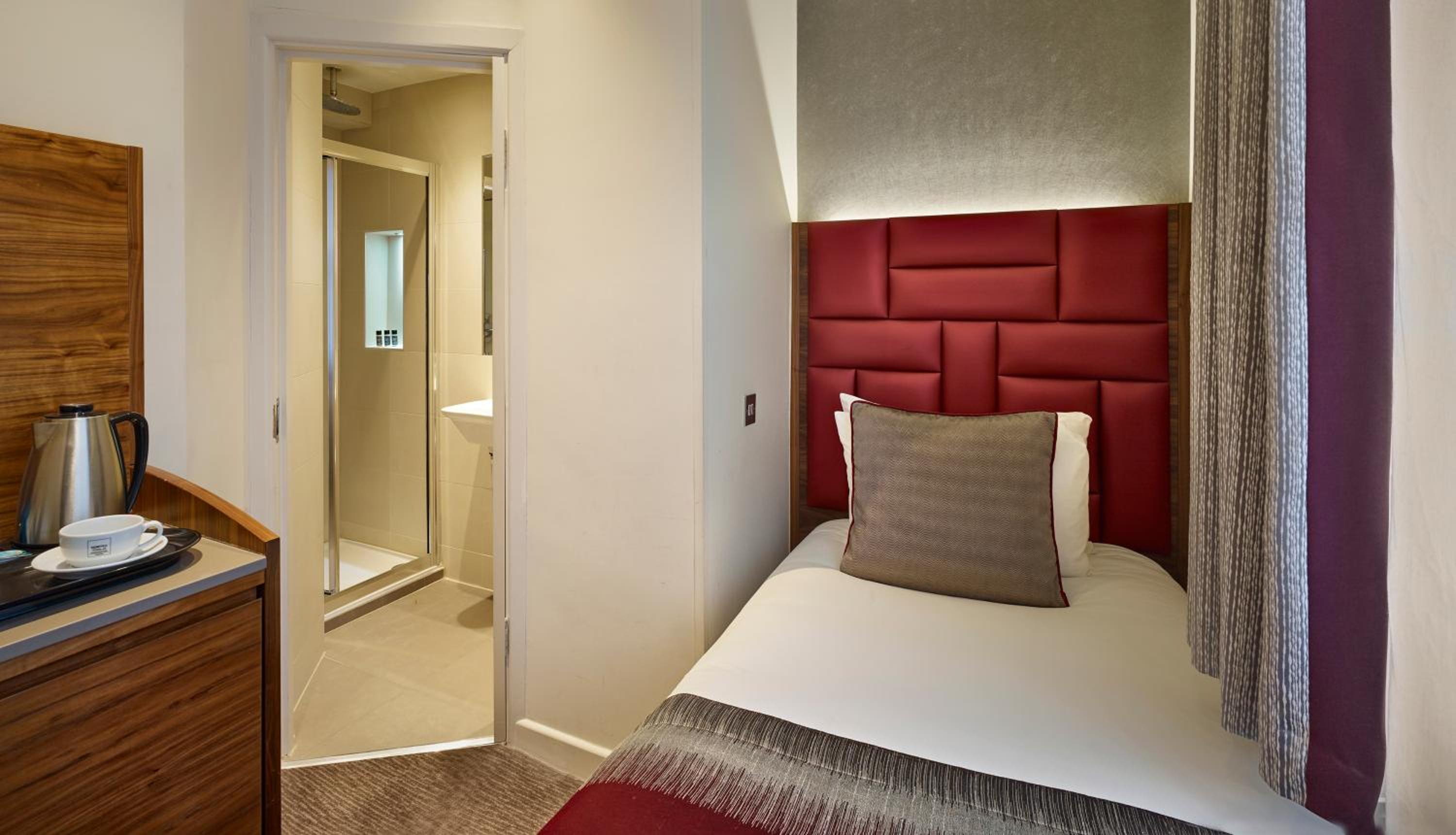Small Single Room photo 2