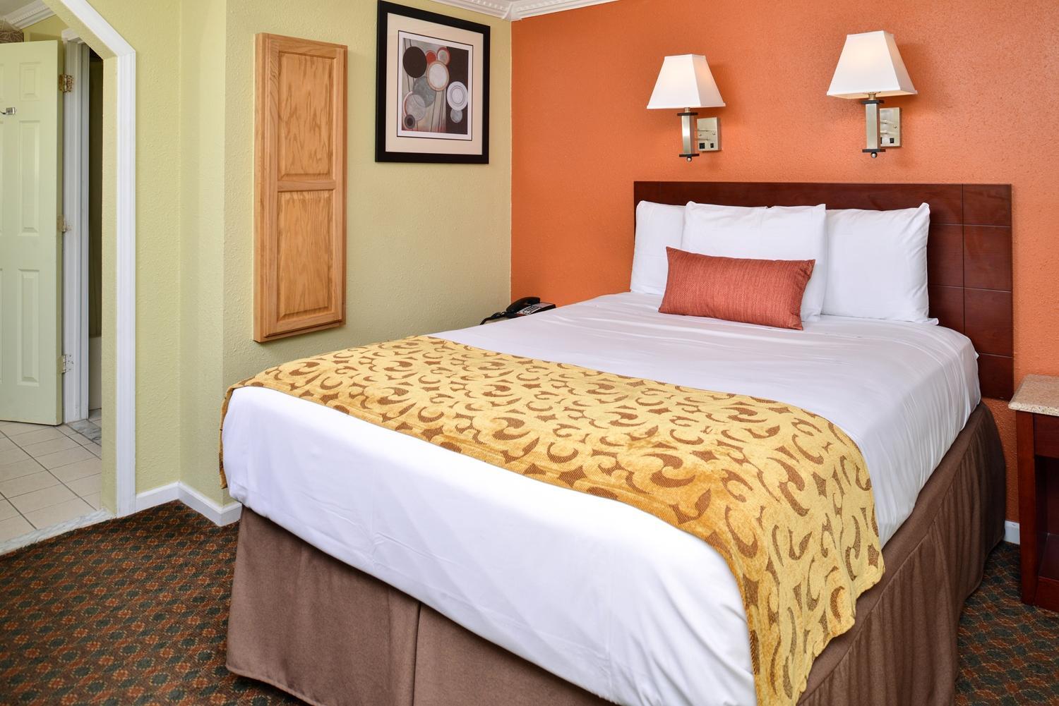 Standard King Room photo 1