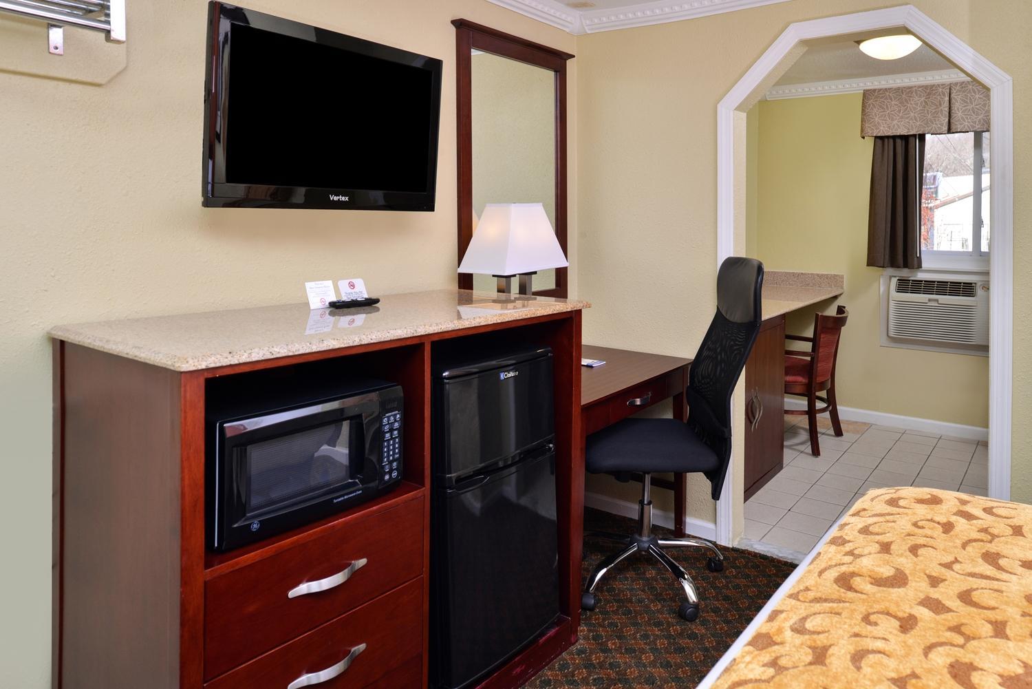 Standard King Room photo 3