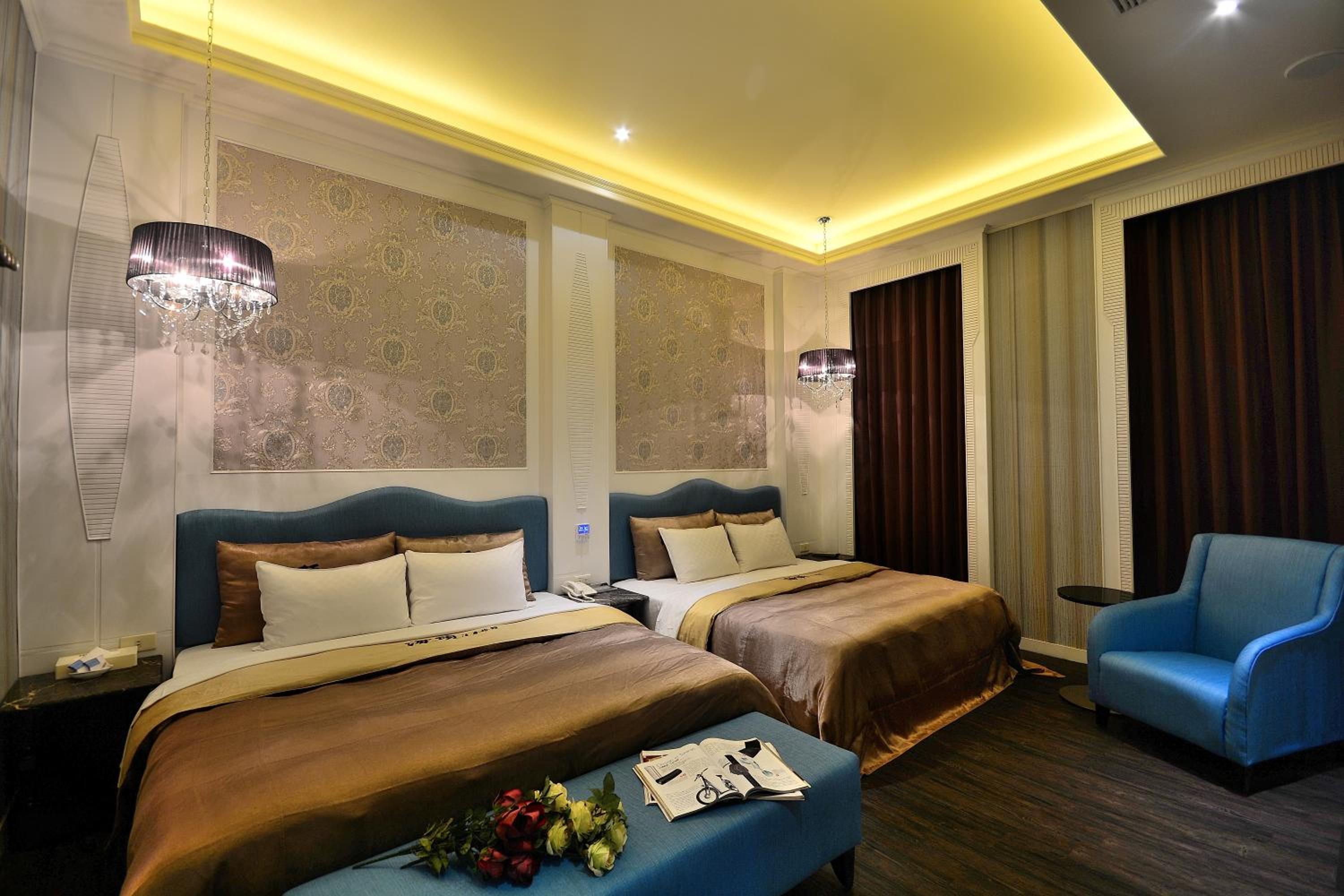 Business Twin Room (Check-in after 18:00)