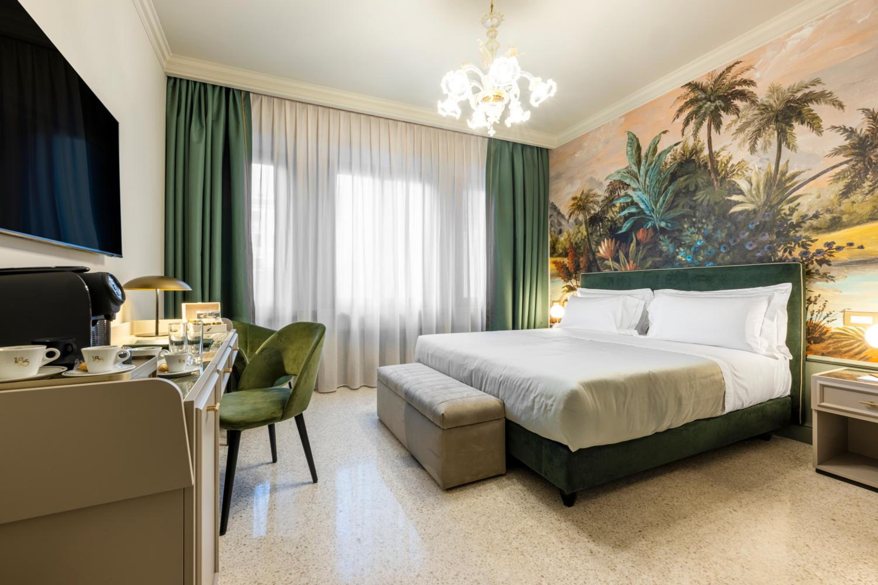Deluxe Double or Twin Room photo 3