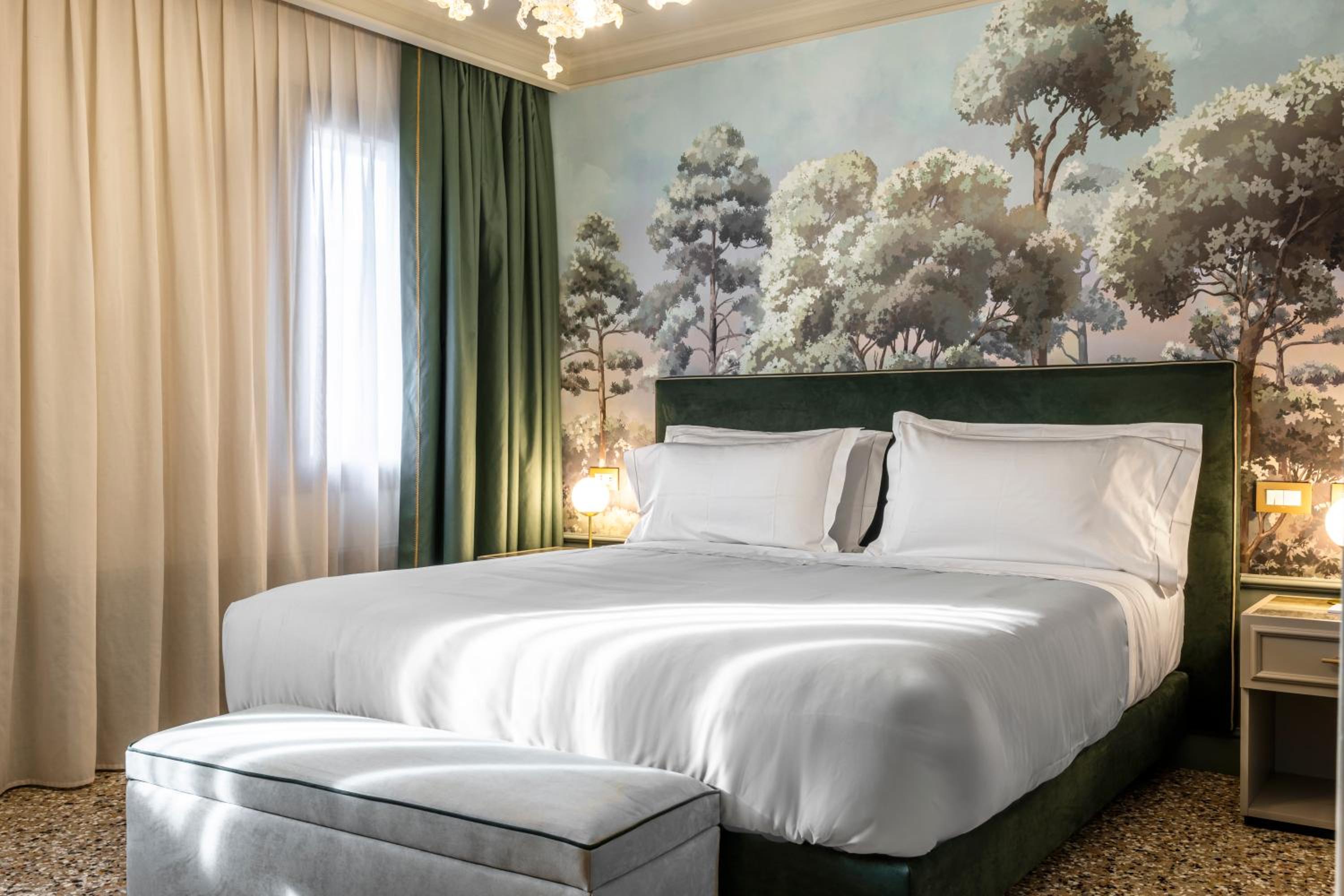 Junior Suite with Garden View photo 2