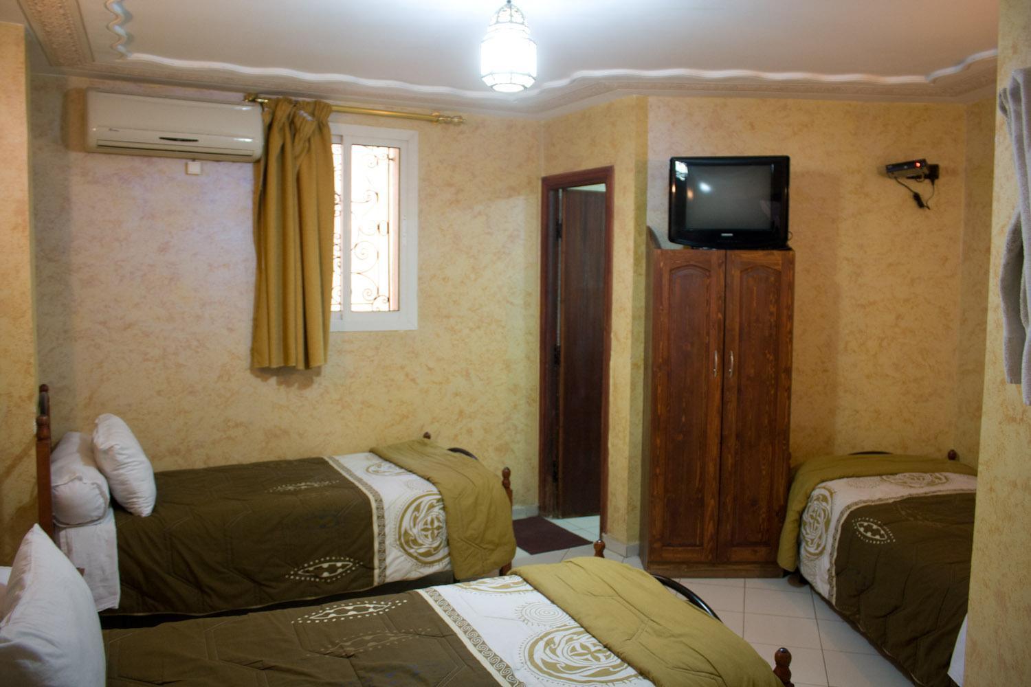 Standard Twin Room - Photo 1