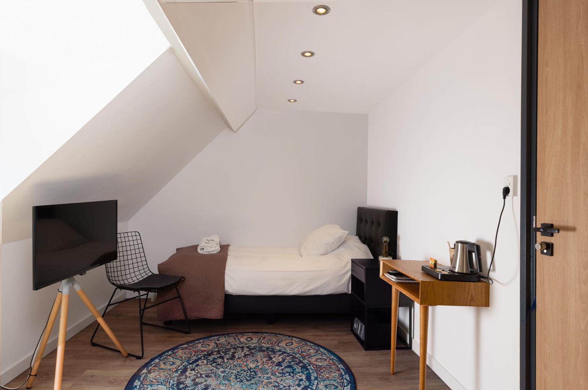 Single Room photo 3