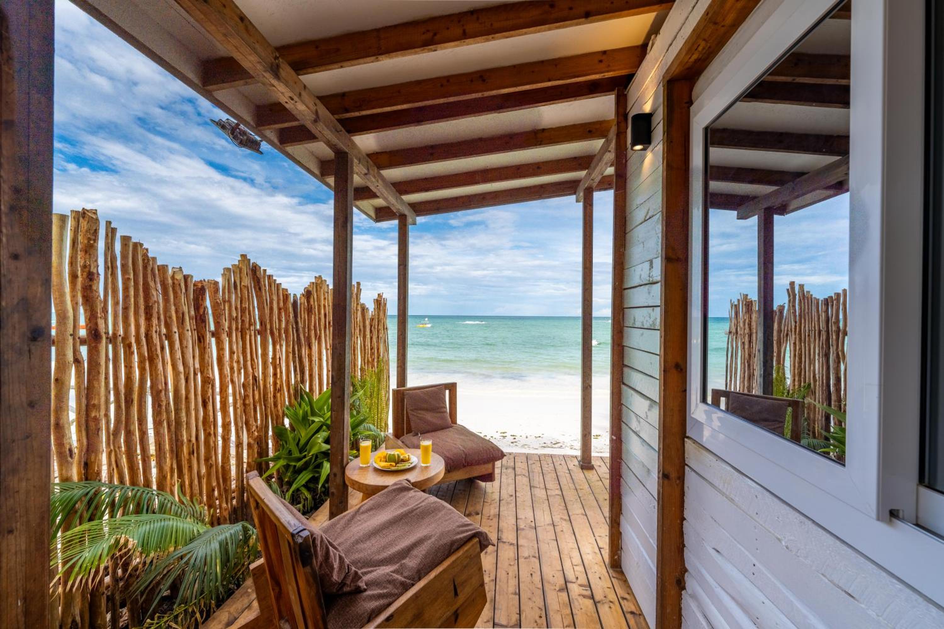 Bungalow - Beach Front photo 2