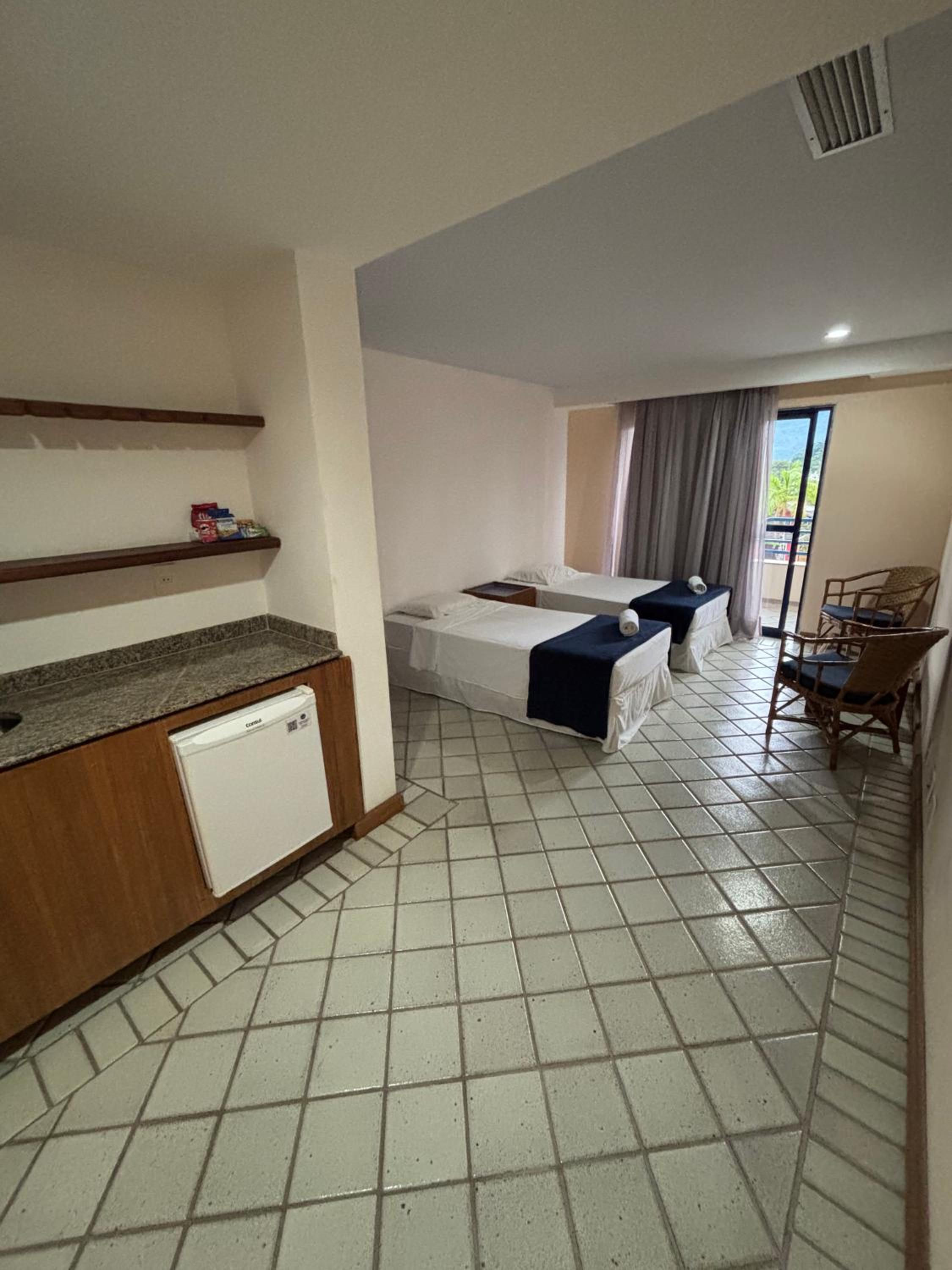Deluxe Queen Suite