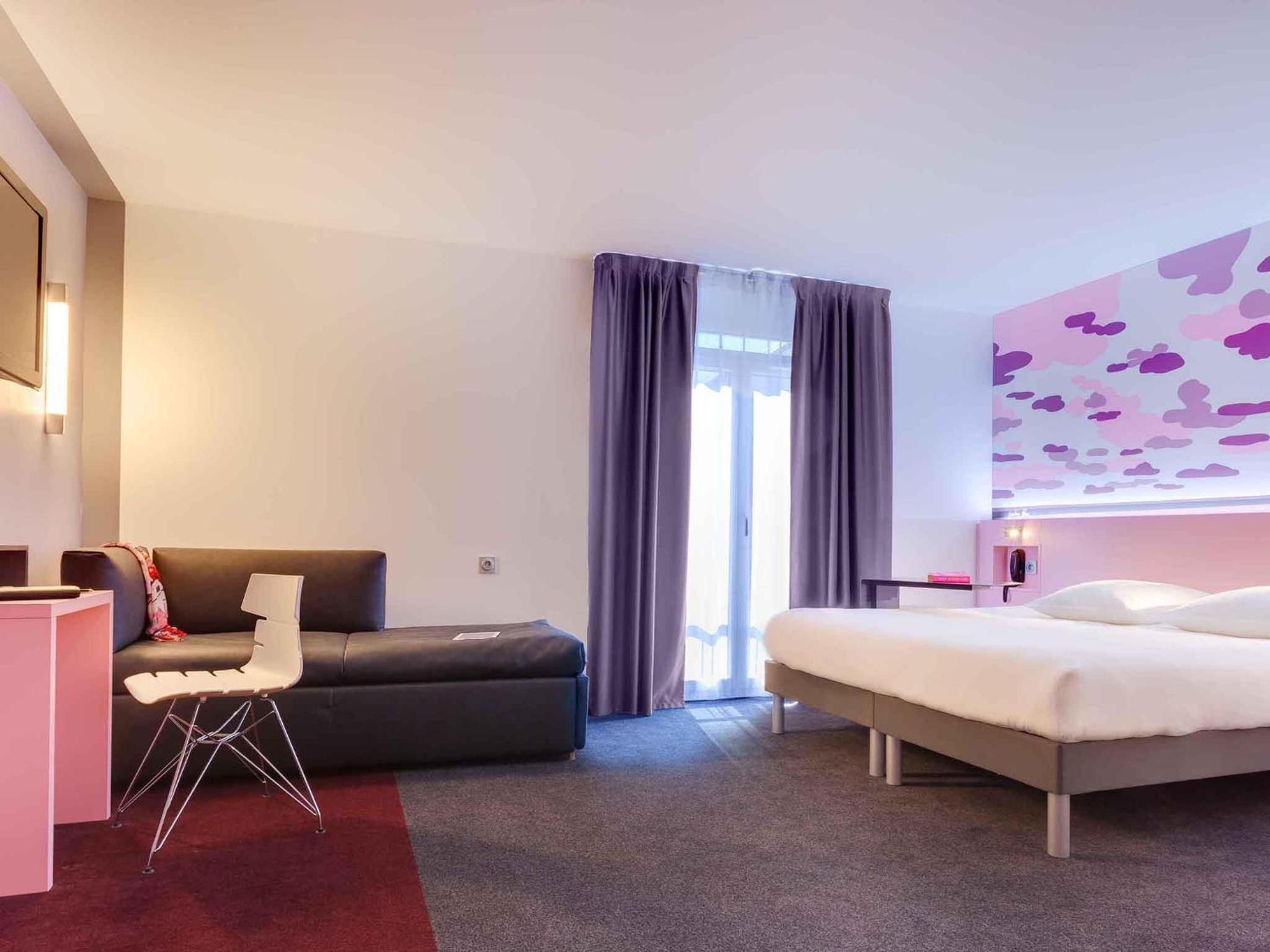 Standard Room With Three Single Beds photo 1