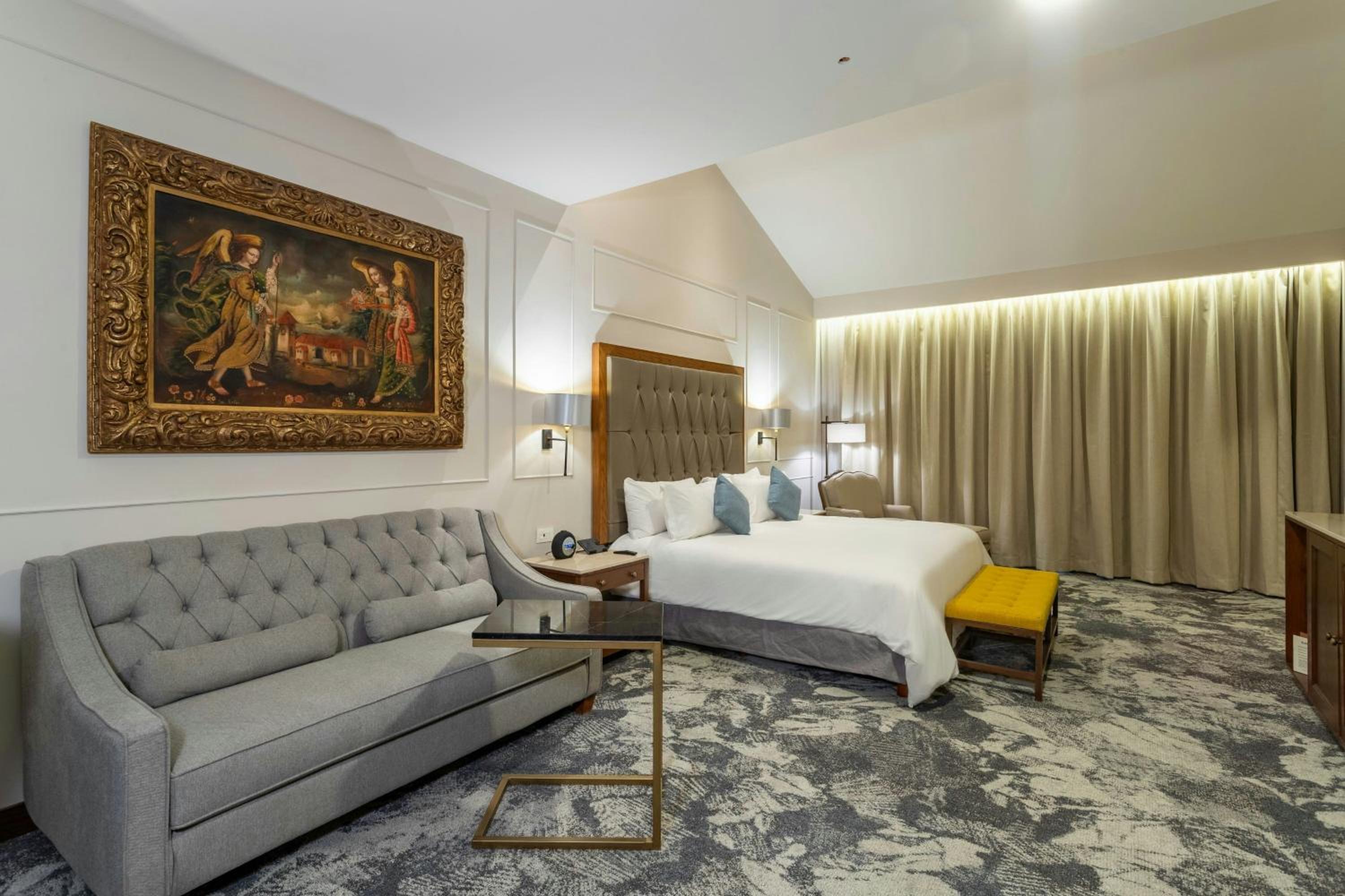 Grand Class King Room - Concierge Level - Photo 2