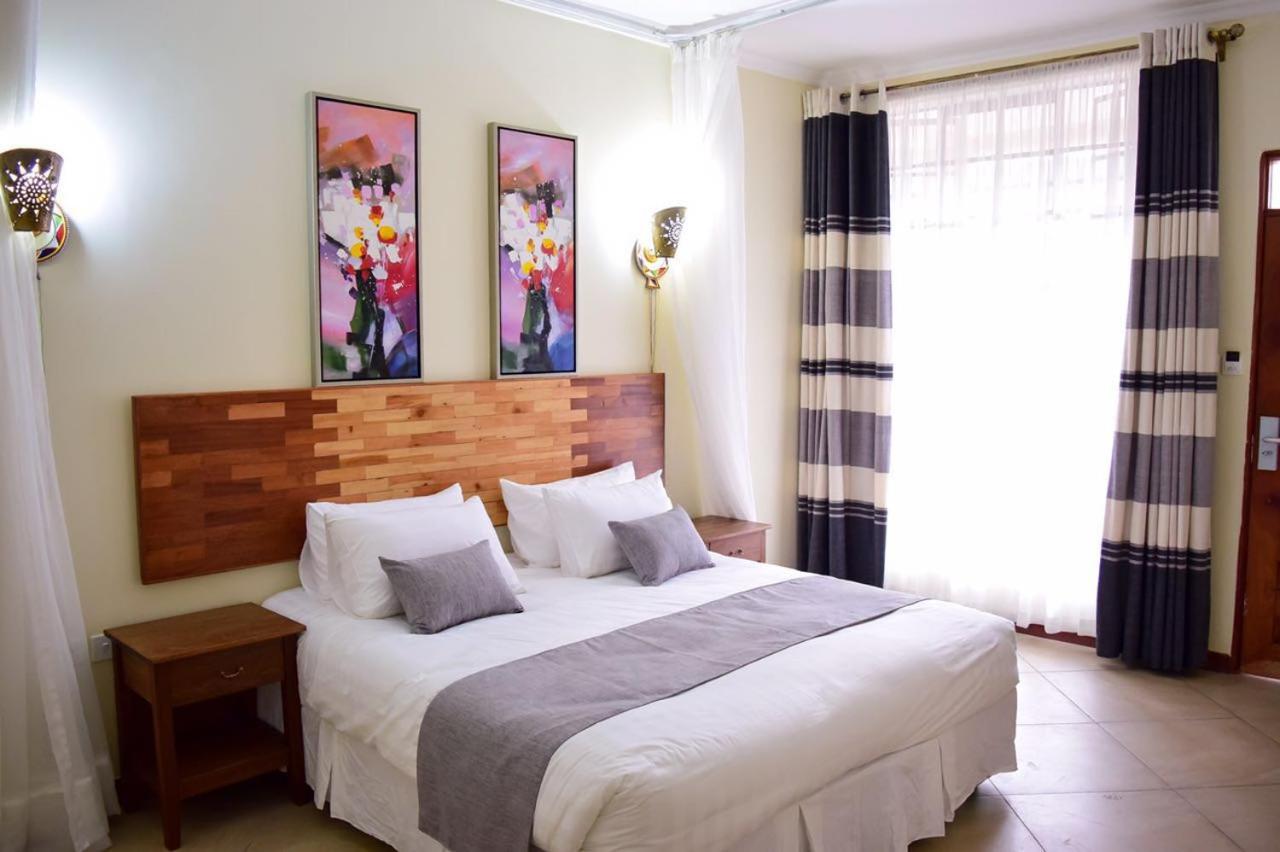 Double Room with Garden View - Photo 10