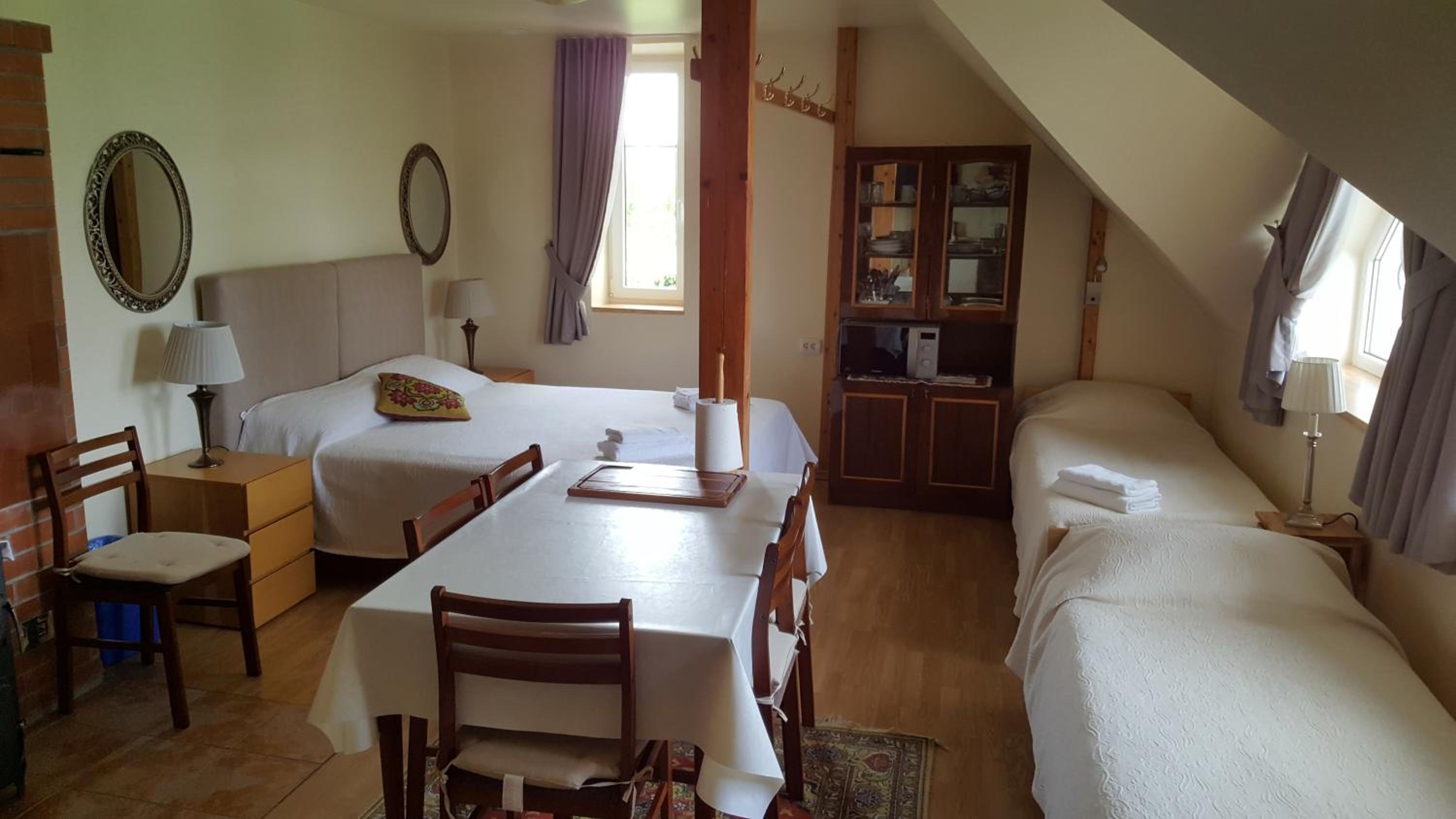 Family Room - Photo 7