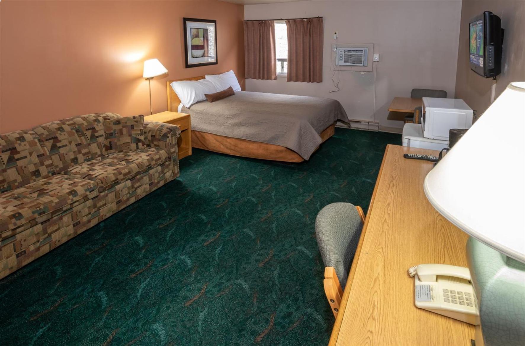 Queen Room - Non-Smoking - Photo 4