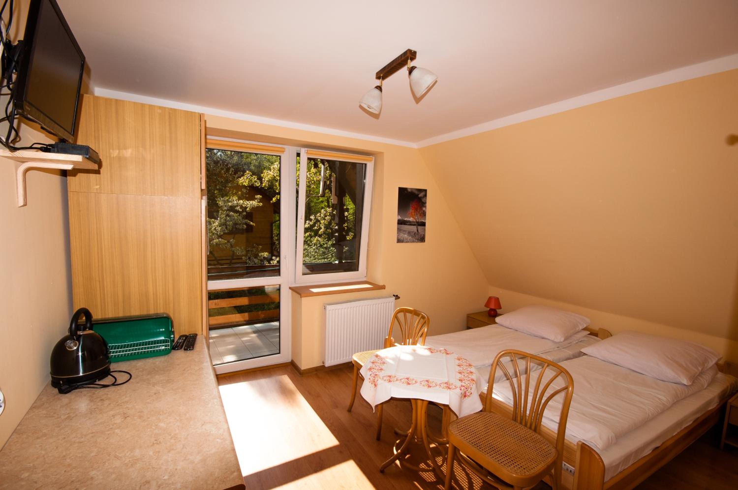 Twin Room with Mountain View photo 2