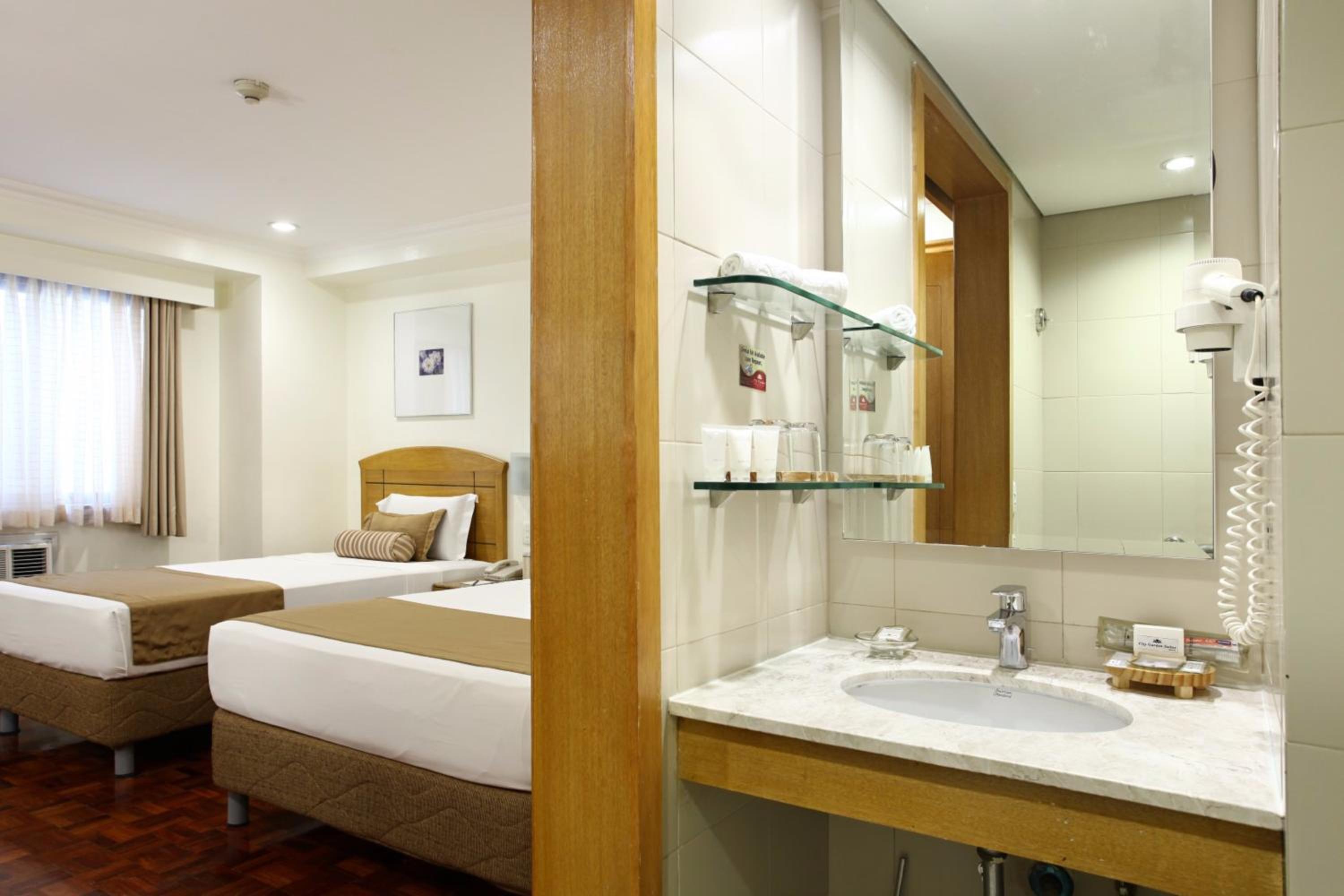 Deluxe Twin Room - Photo 7