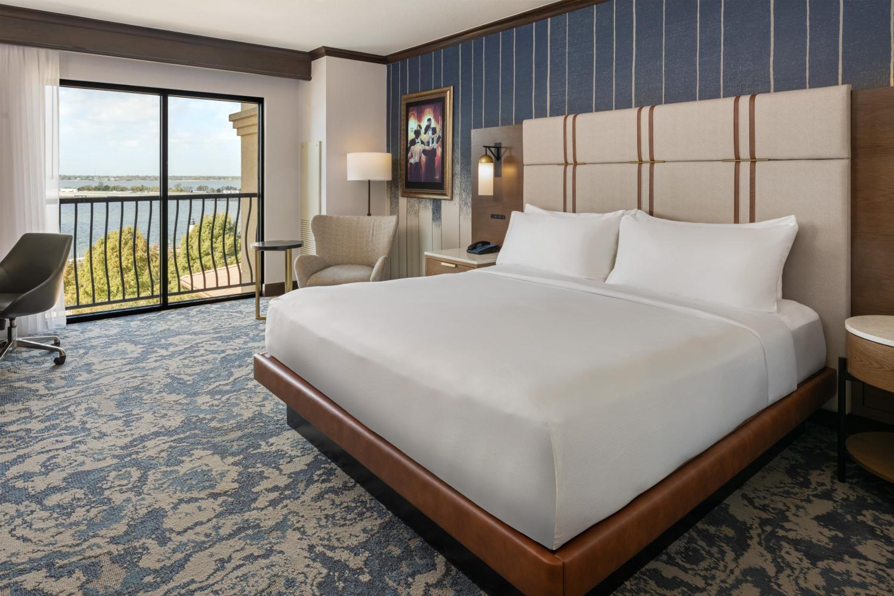 King Room with Resort View - Photo 3