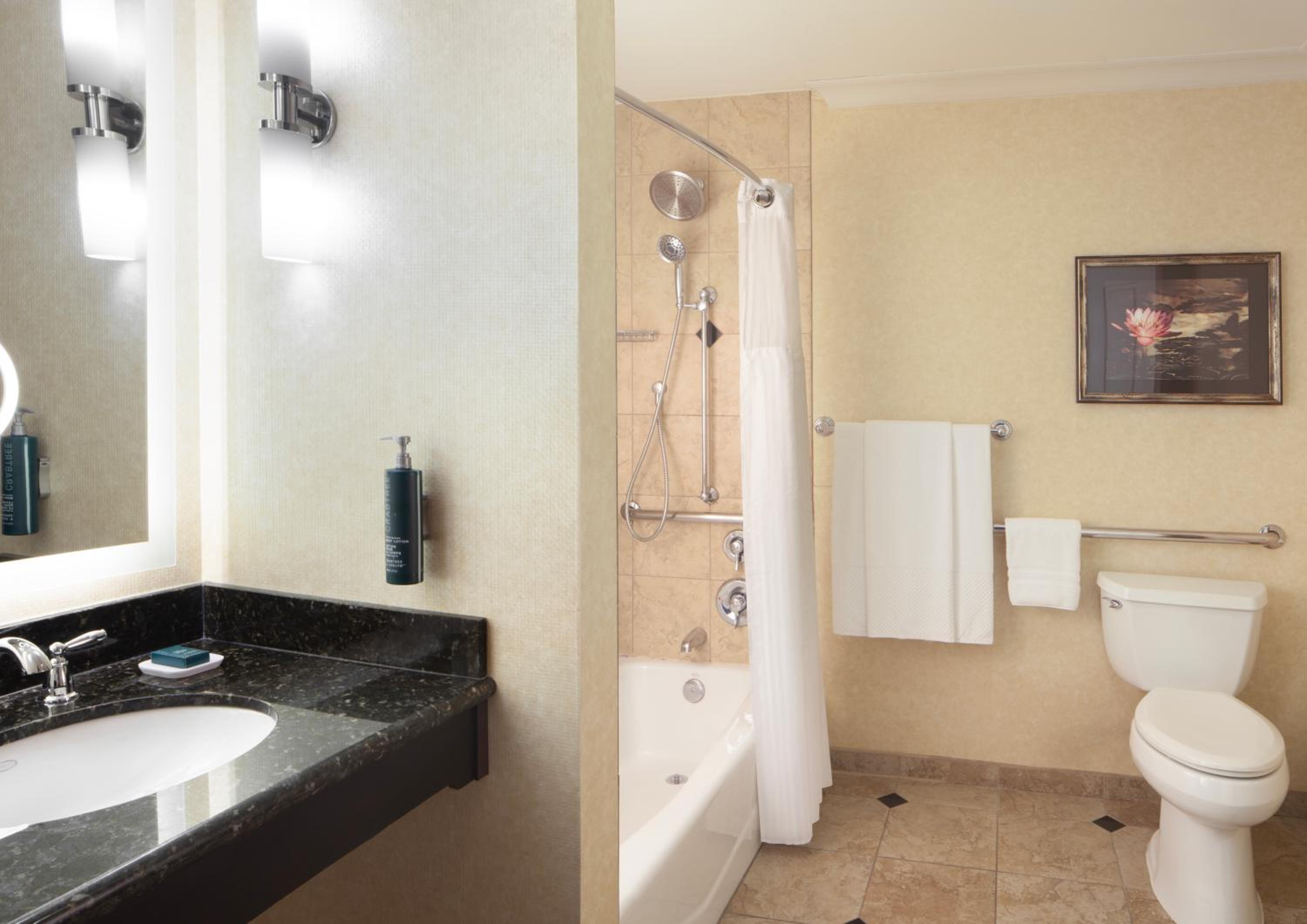 Queen Room with Two Queen Beds and Bath Tub - Mobility Accessible - Photo 2