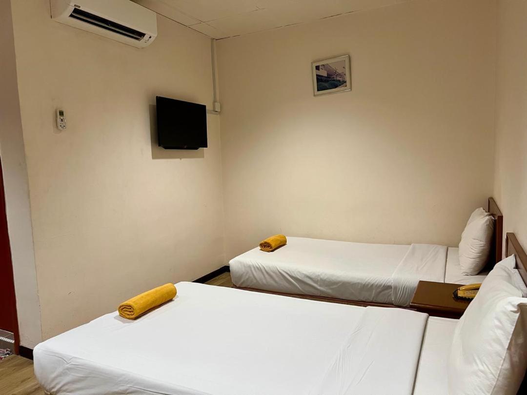 Standard Twin Room photo 3