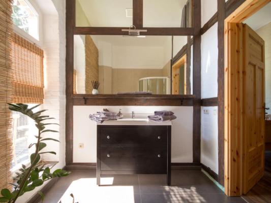 Apartment with Balcony photo 3