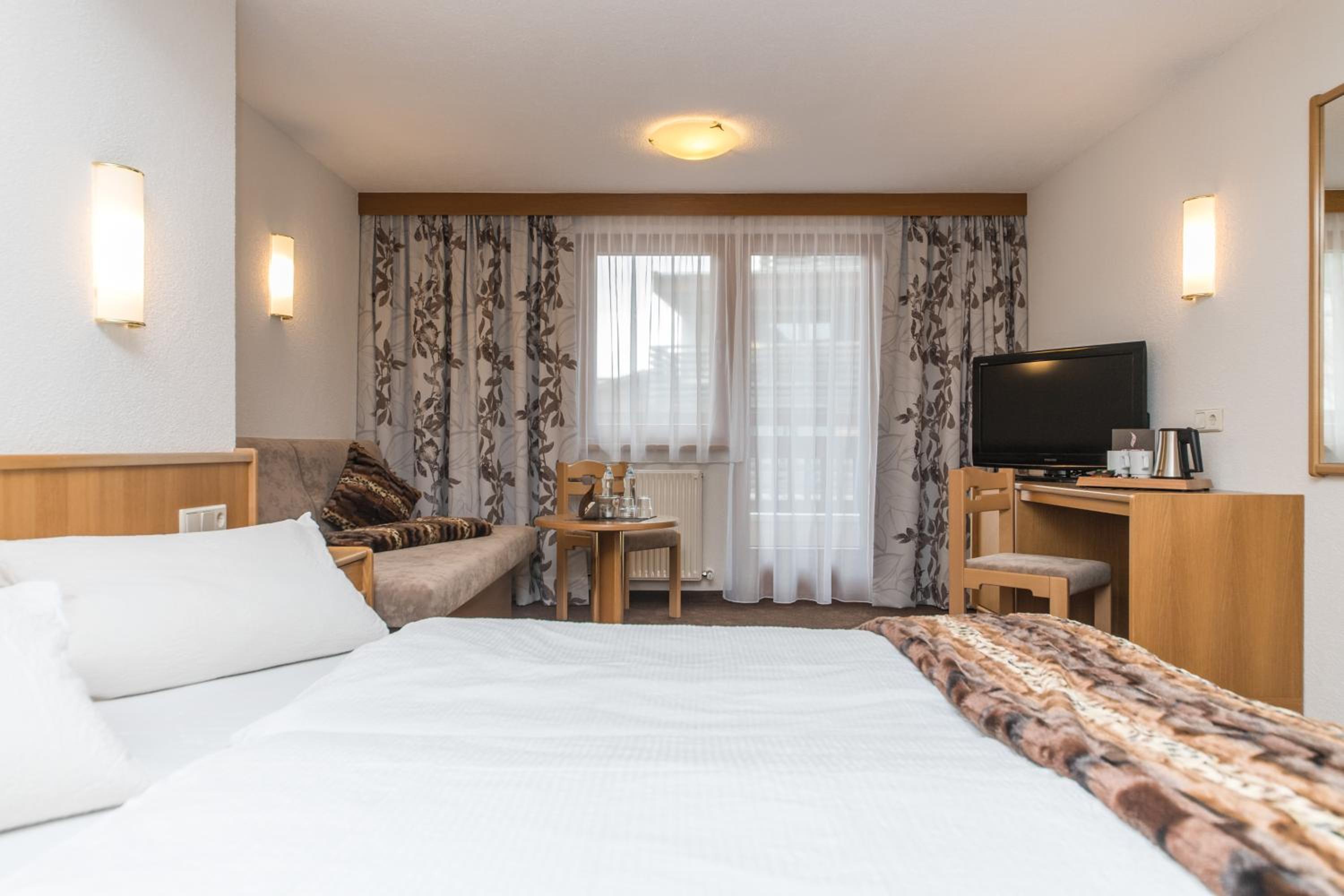 Triple Room with Balcony