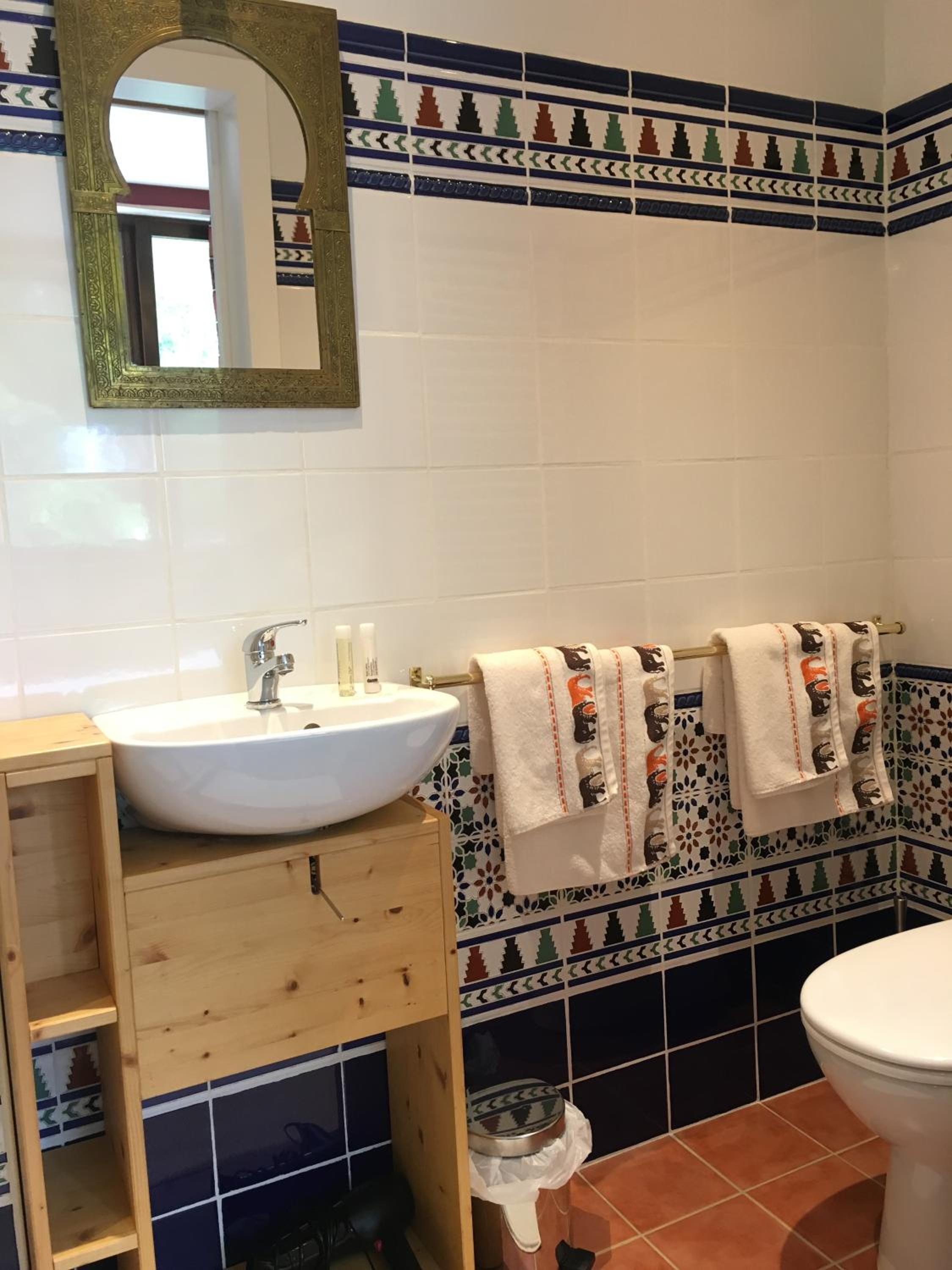 Double Room With Private Bathroom photo 3
