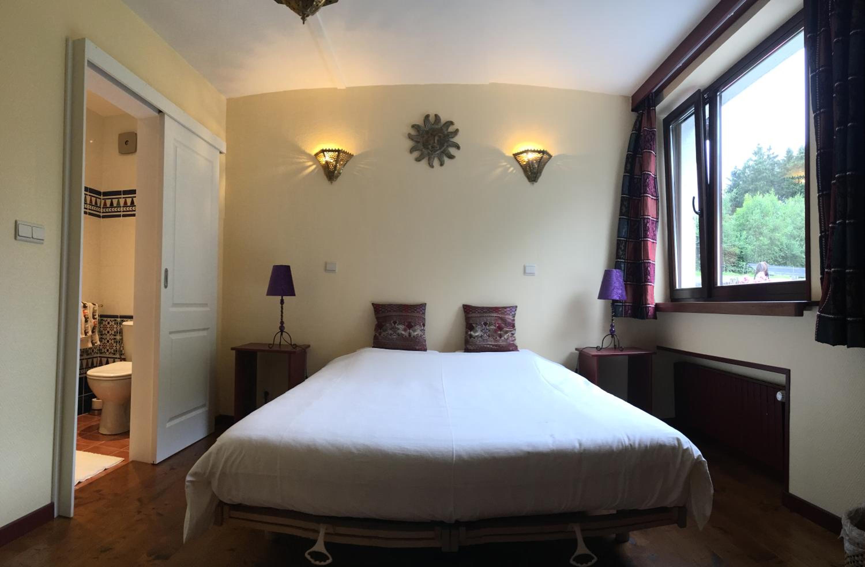 Double Room With Private Bathroom photo 2